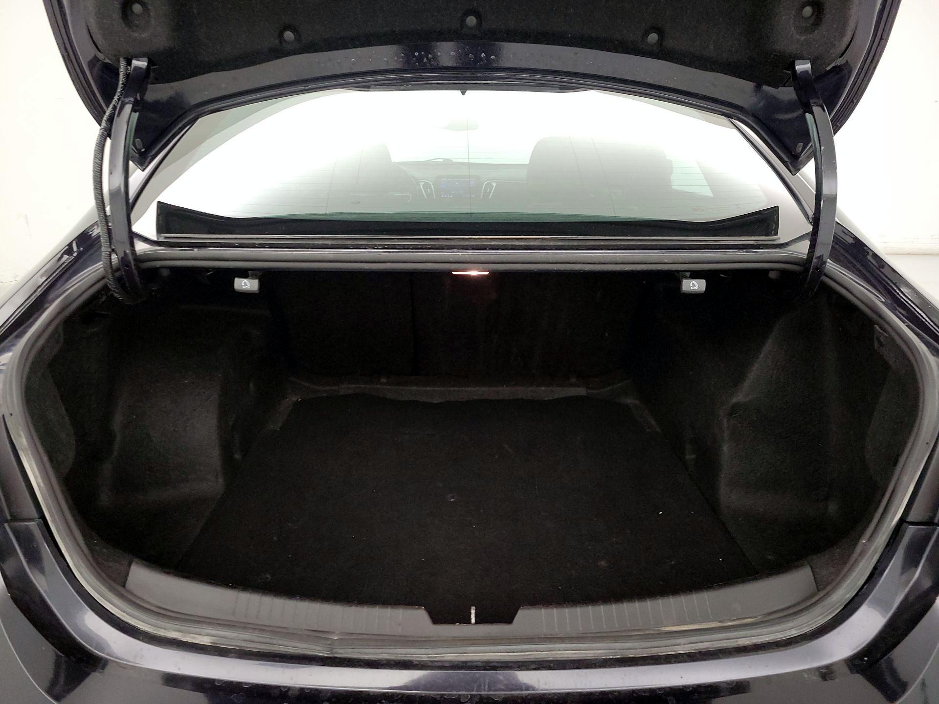 Thumbnail: 2022 Chevrolet Malibu - 20