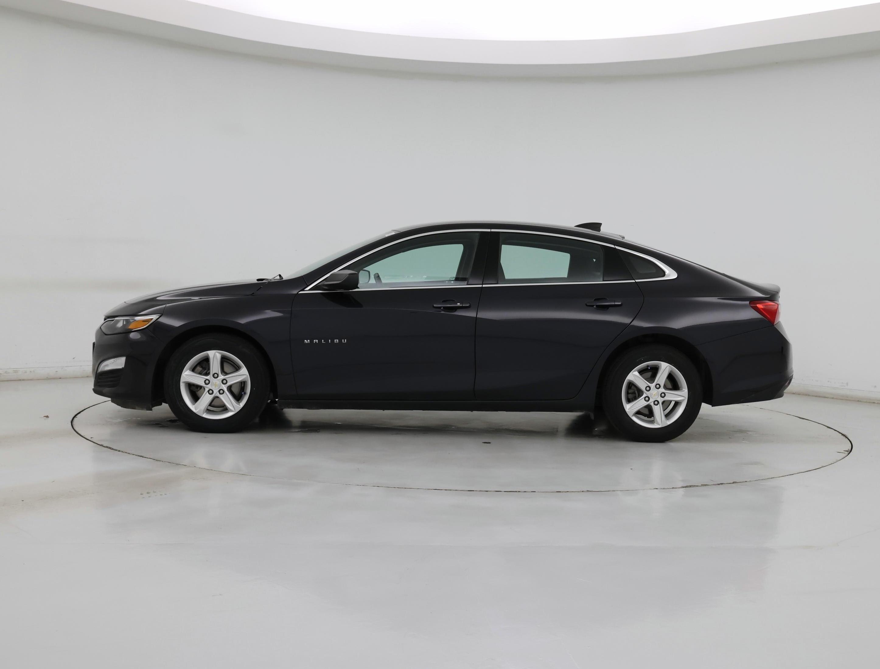 Thumbnail: 2022 Chevrolet Malibu - 3