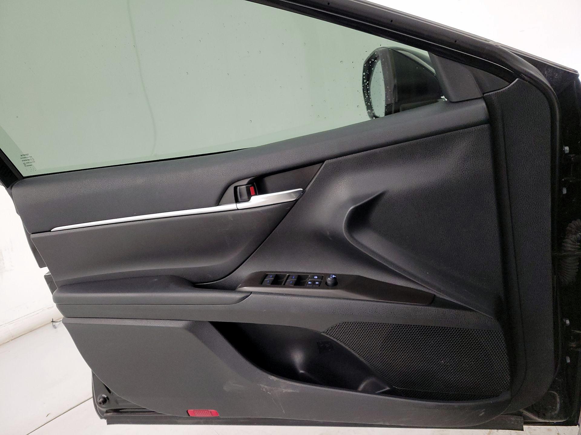 Thumbnail: 2023 Toyota Camry - 12