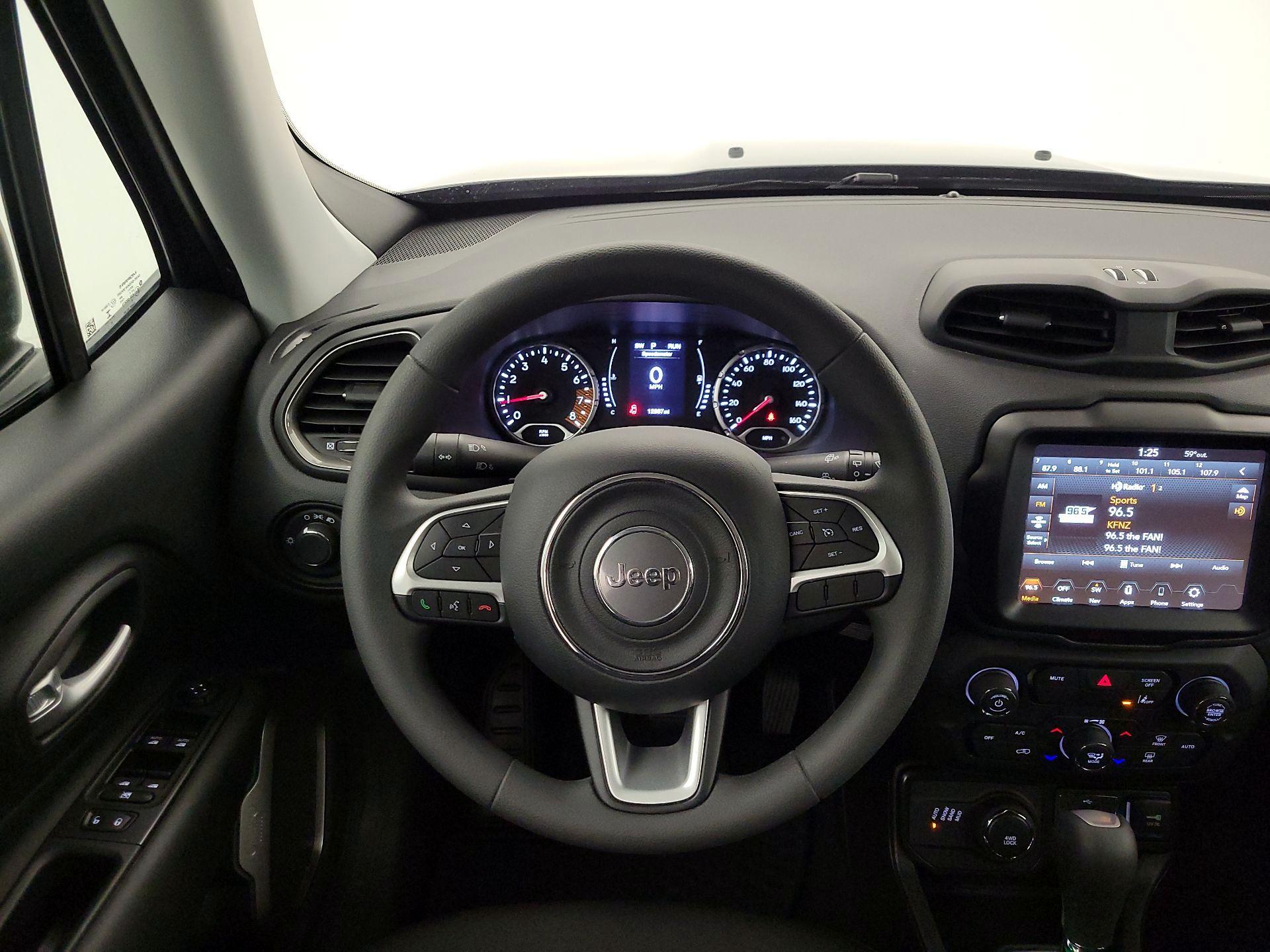 Thumbnail: 2023 Jeep Renegade - 10