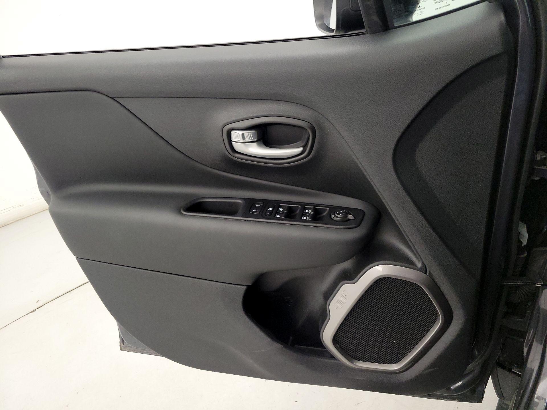 Thumbnail: 2023 Jeep Renegade - 12