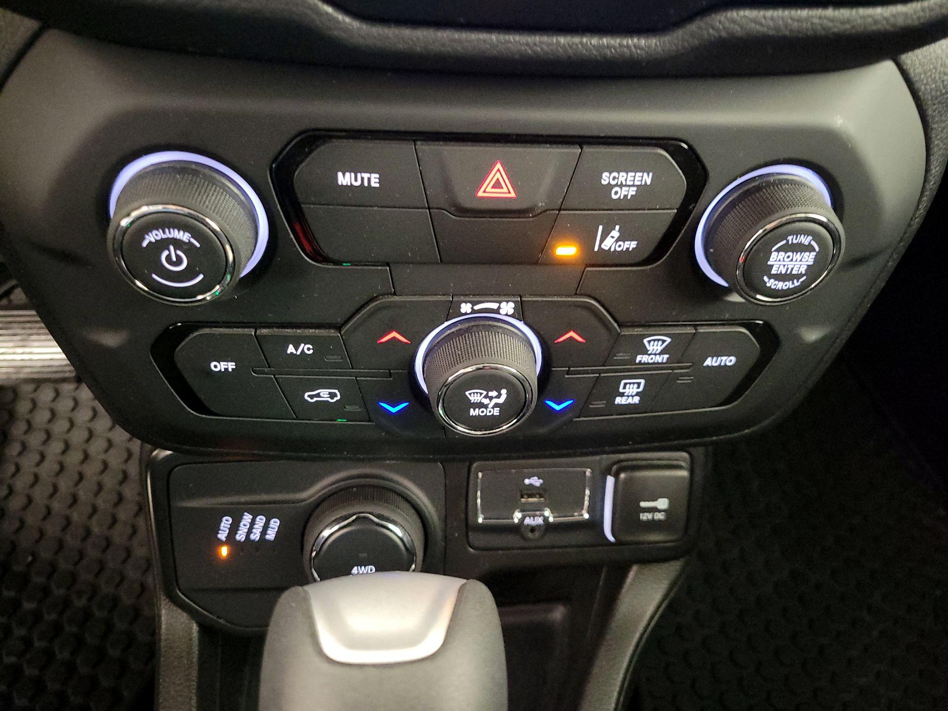 Thumbnail: 2023 Jeep Renegade - 16