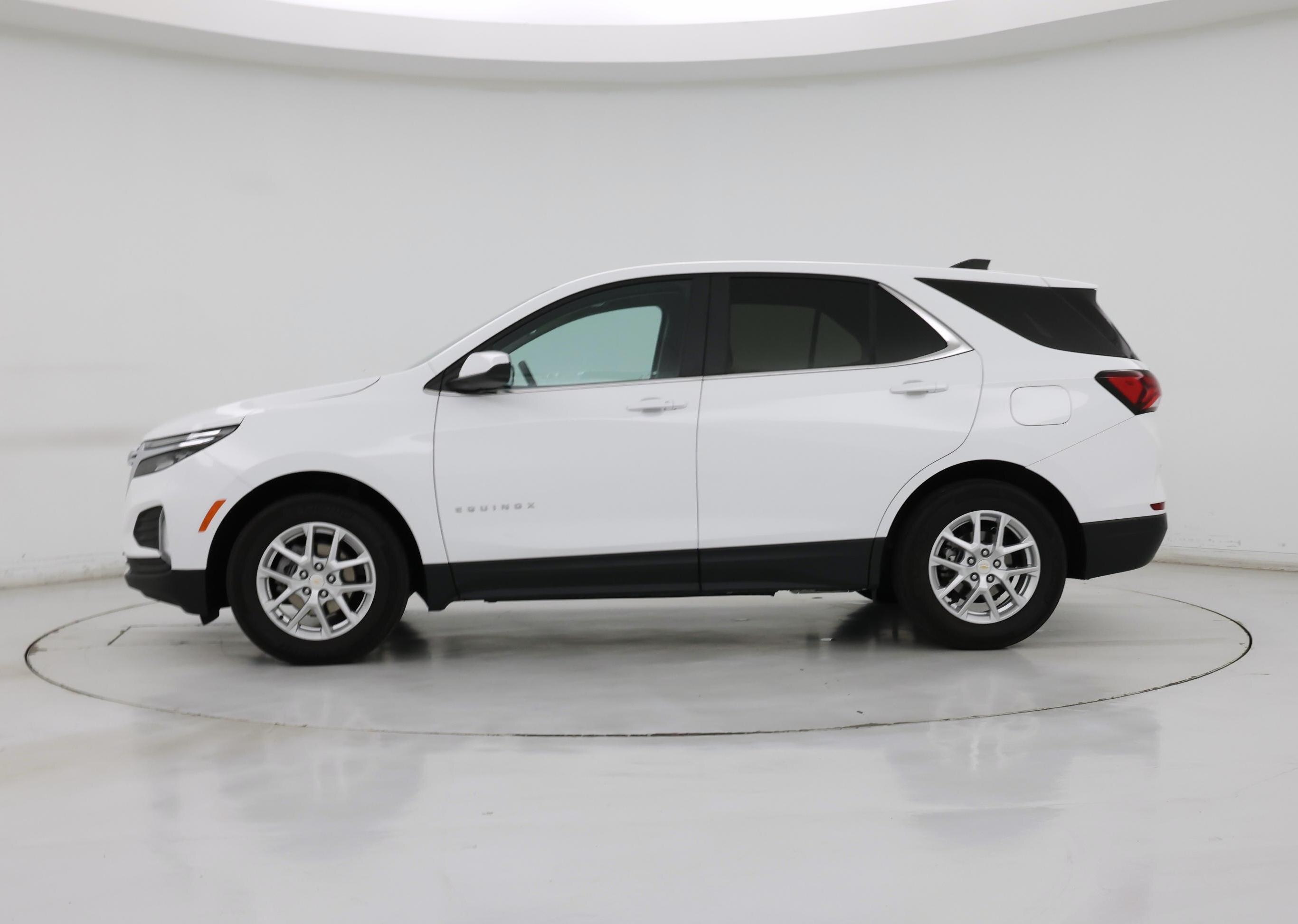 Thumbnail: 2024 Chevrolet Equinox - 3