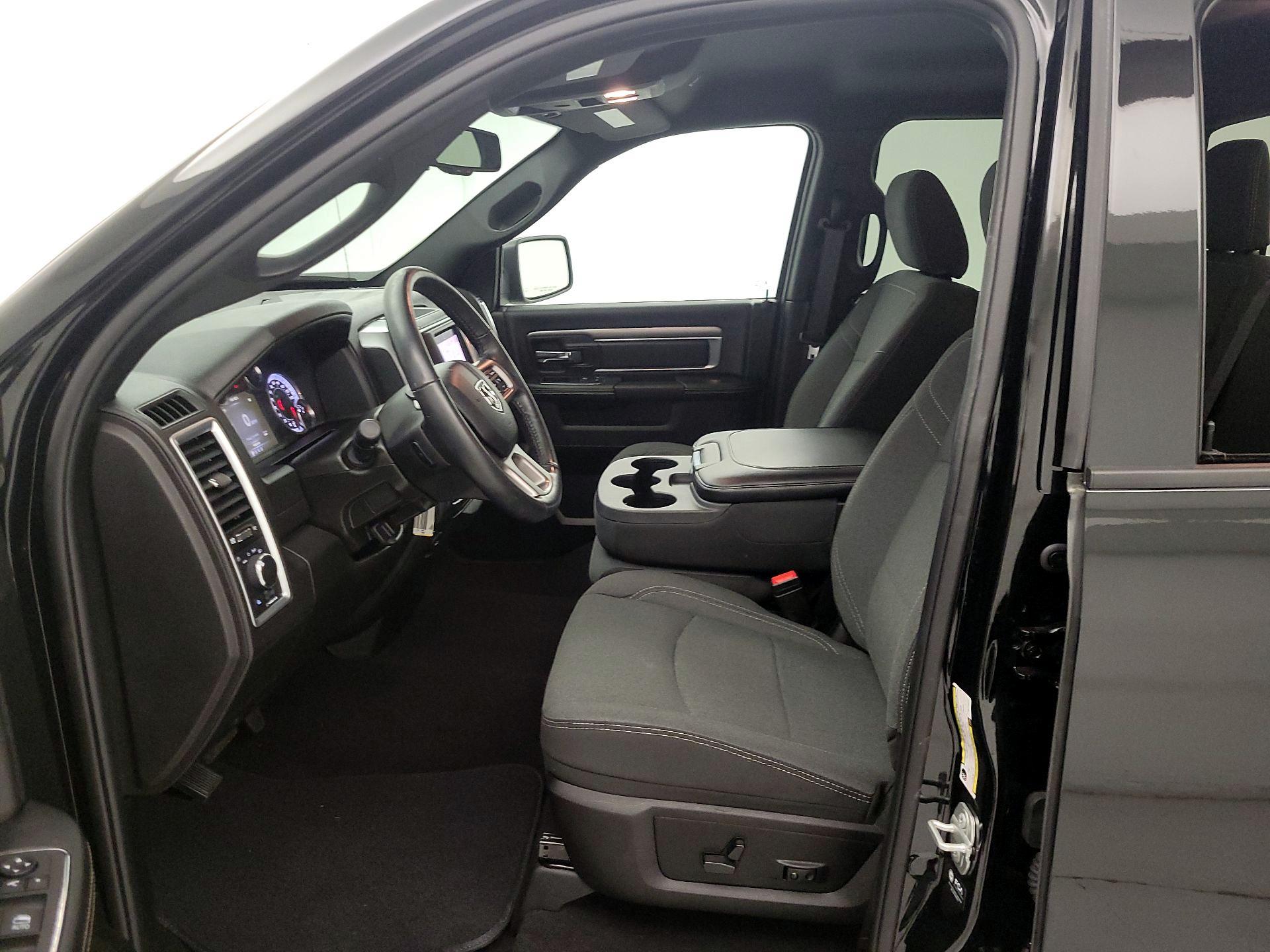 Thumbnail: 2024 RAM 1500 Classic - 11