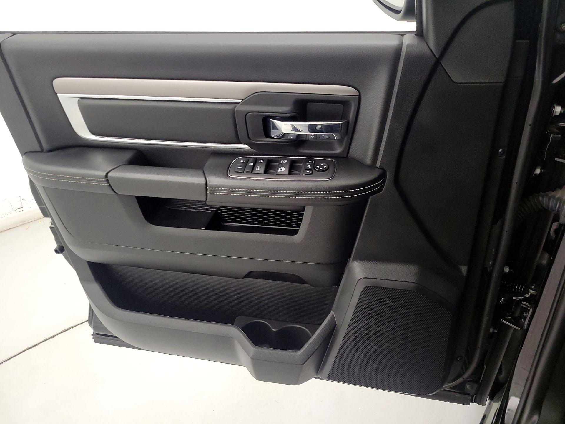 Thumbnail: 2024 RAM 1500 Classic - 12