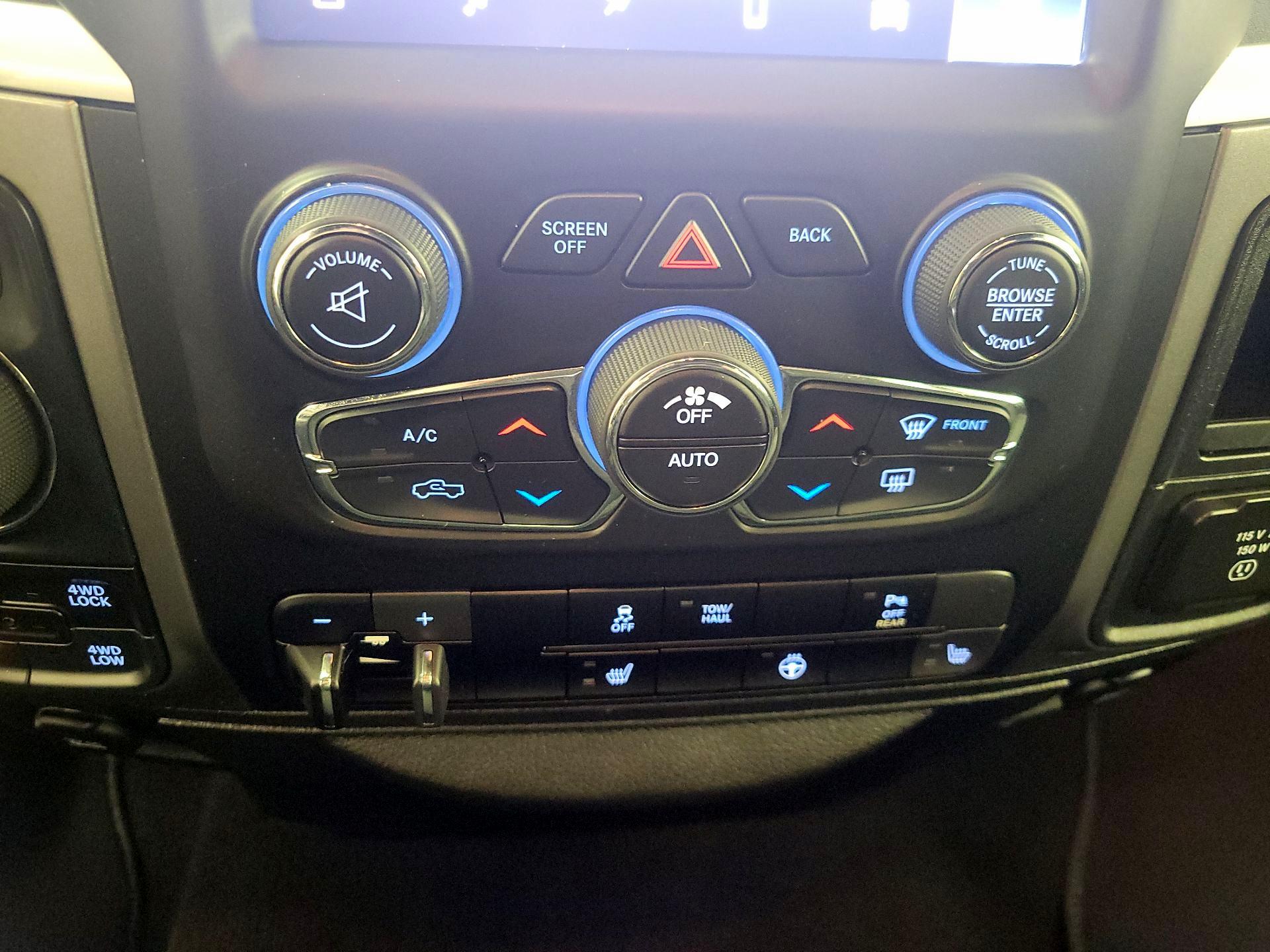 Thumbnail: 2024 RAM 1500 Classic - 16