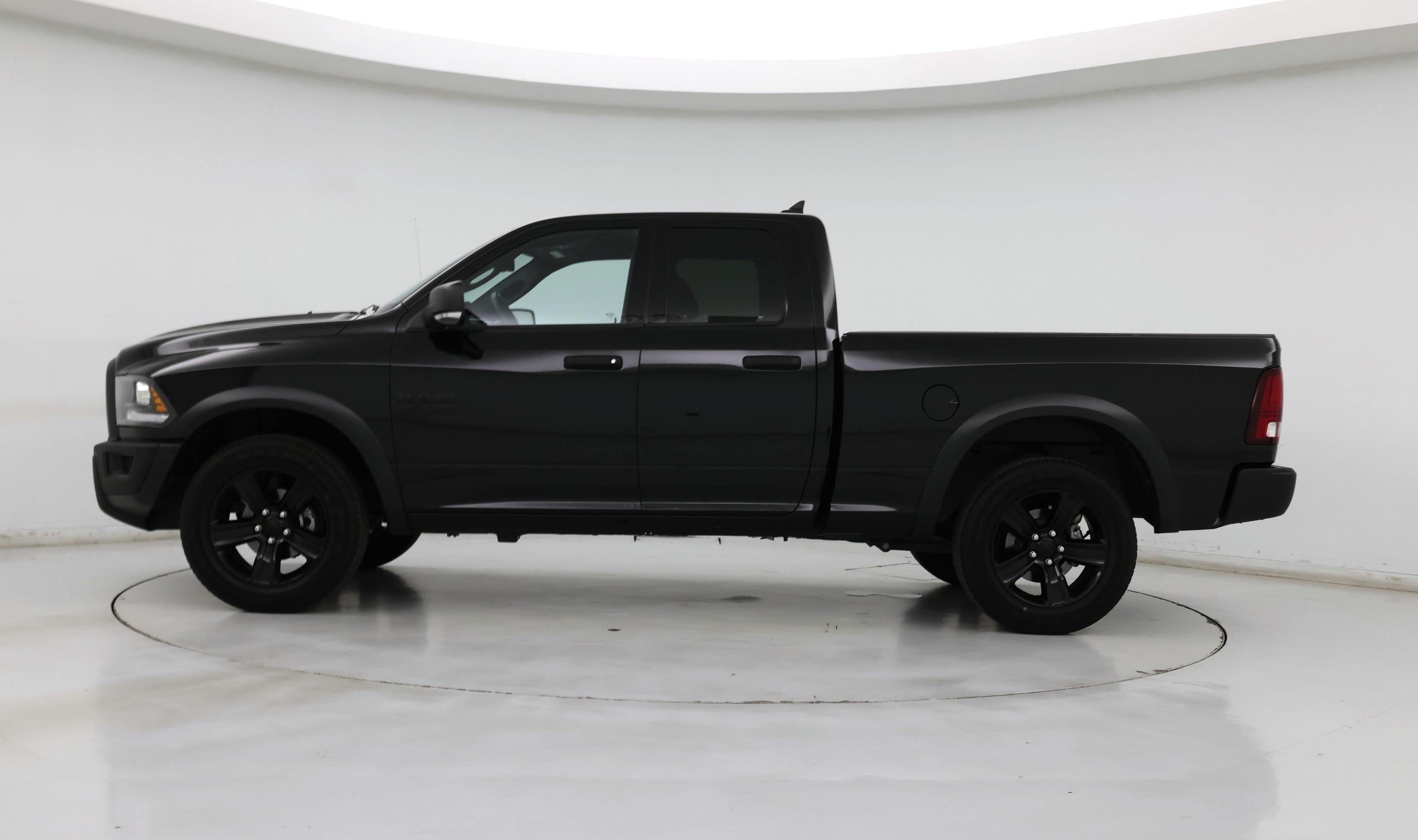 Thumbnail: 2024 RAM 1500 Classic - 3