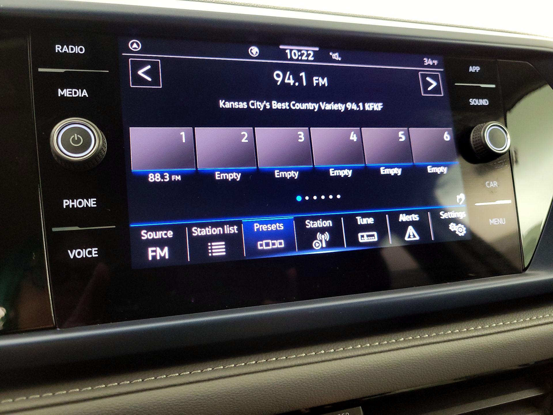 Thumbnail: 2024 Volkswagen Taos - 15