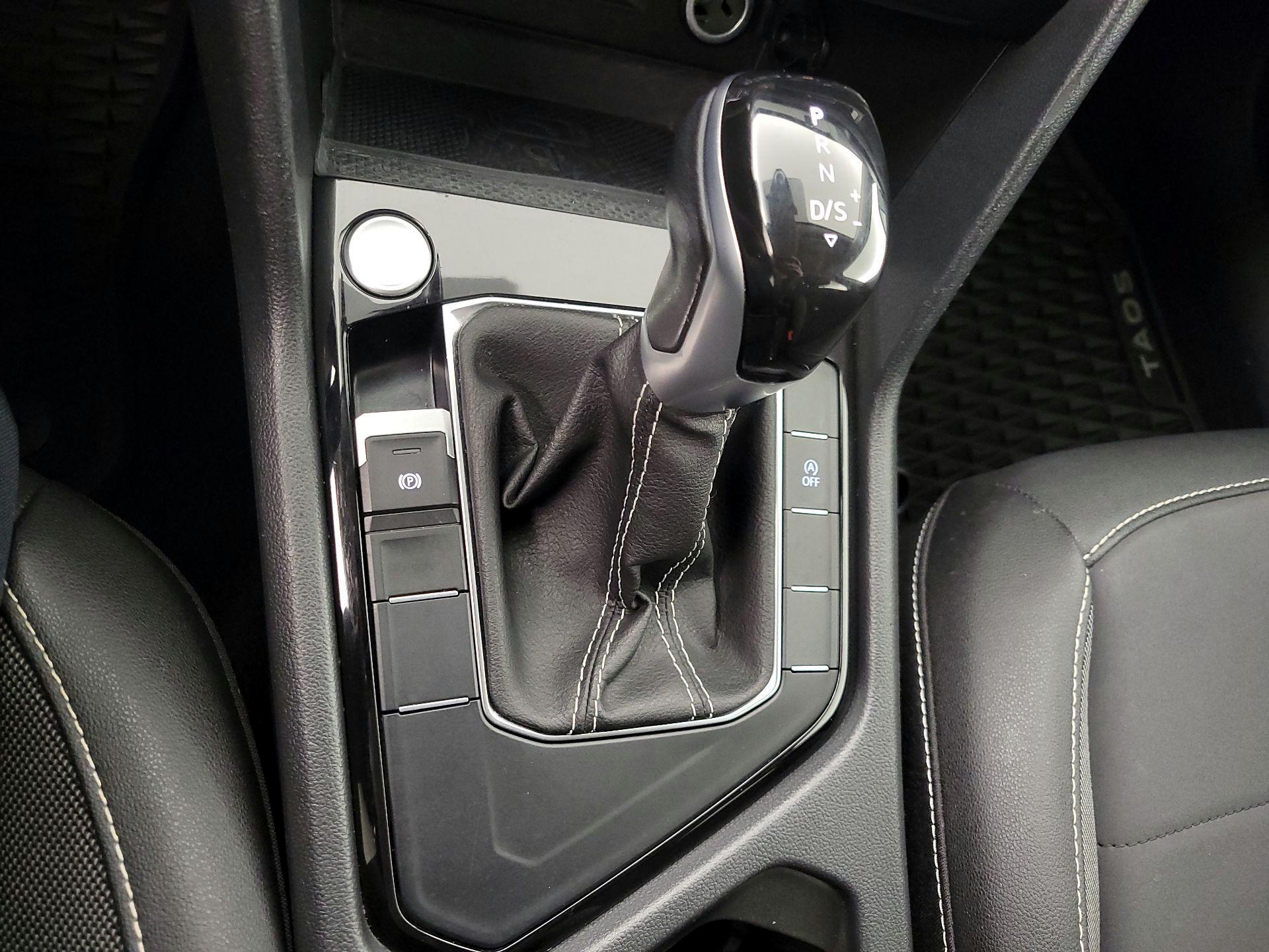 Thumbnail: 2024 Volkswagen Taos - 17