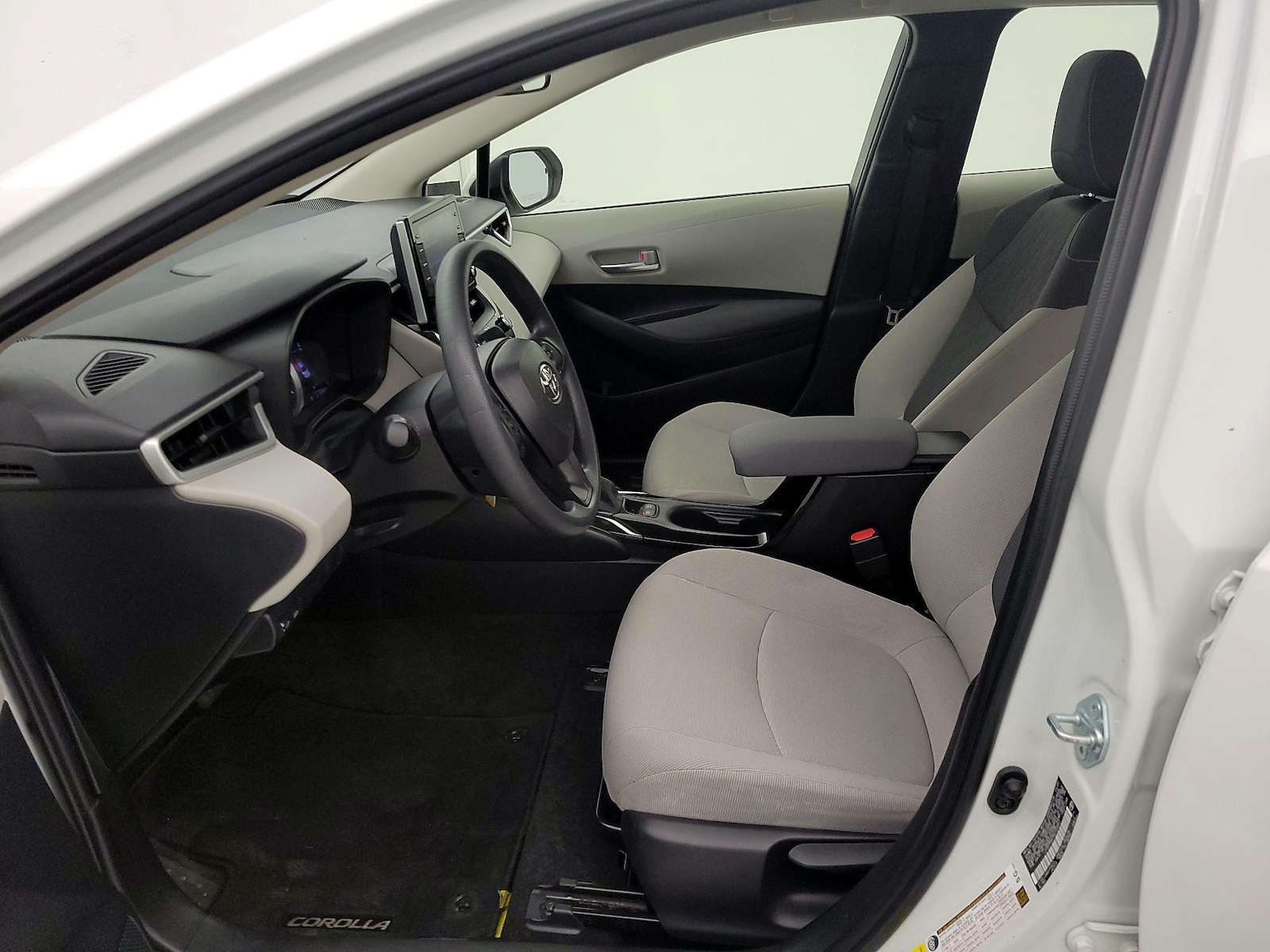 2021 Toyota Corolla LE - Photo 12