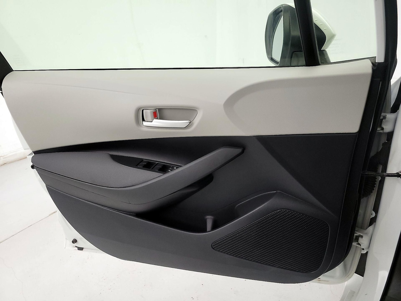 2021 Toyota Corolla LE - Photo 13