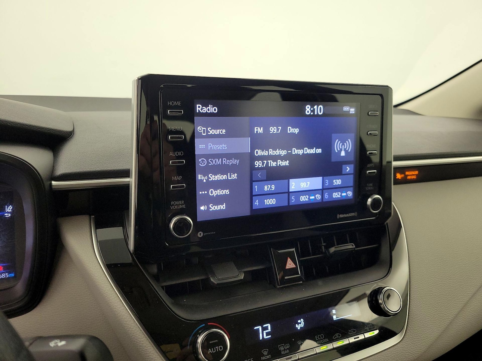 2021 Toyota Corolla LE - Photo 16