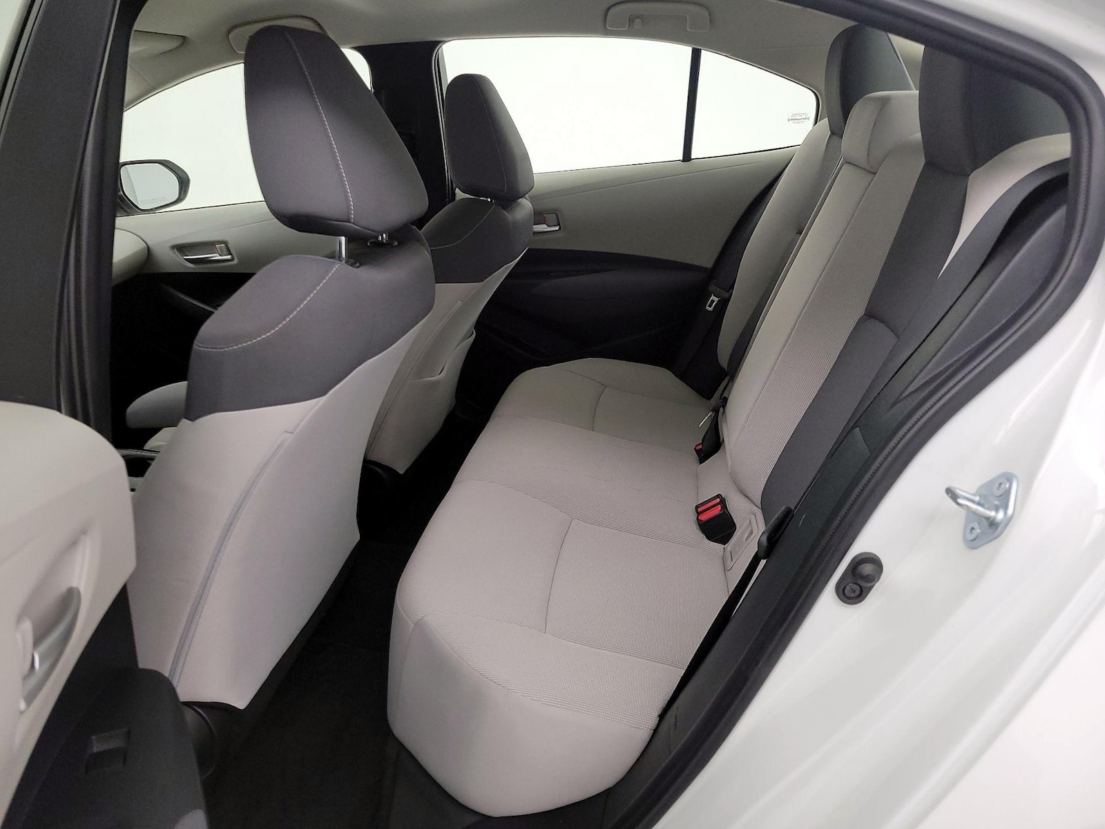 2021 Toyota Corolla LE - Photo 20