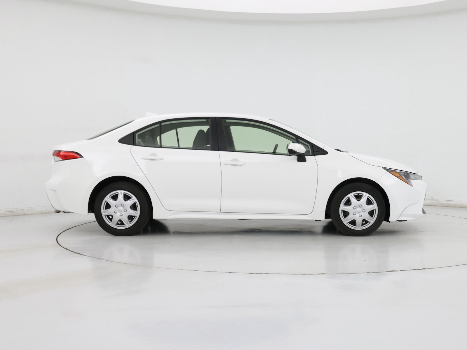 2021 Toyota Corolla LE - Photo 8