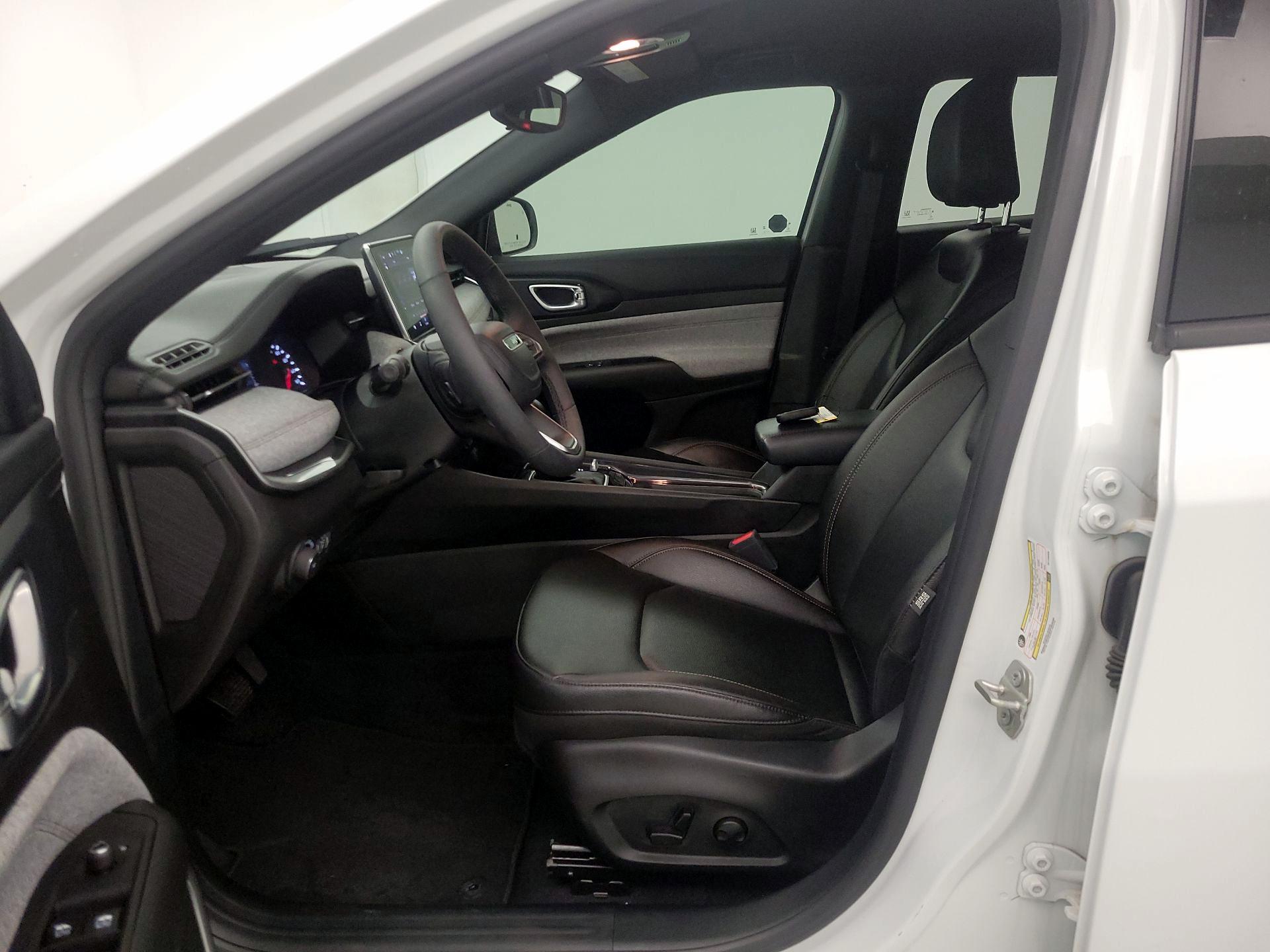 Thumbnail: 2024 Jeep Compass - 11