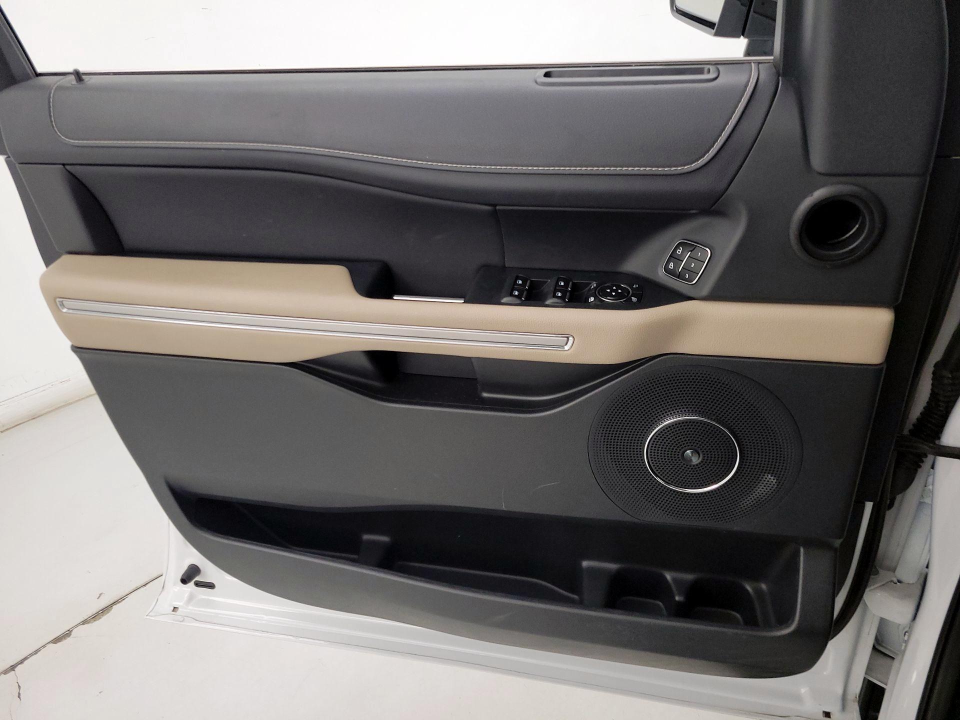 Thumbnail: 2023 Ford Expedition - 12