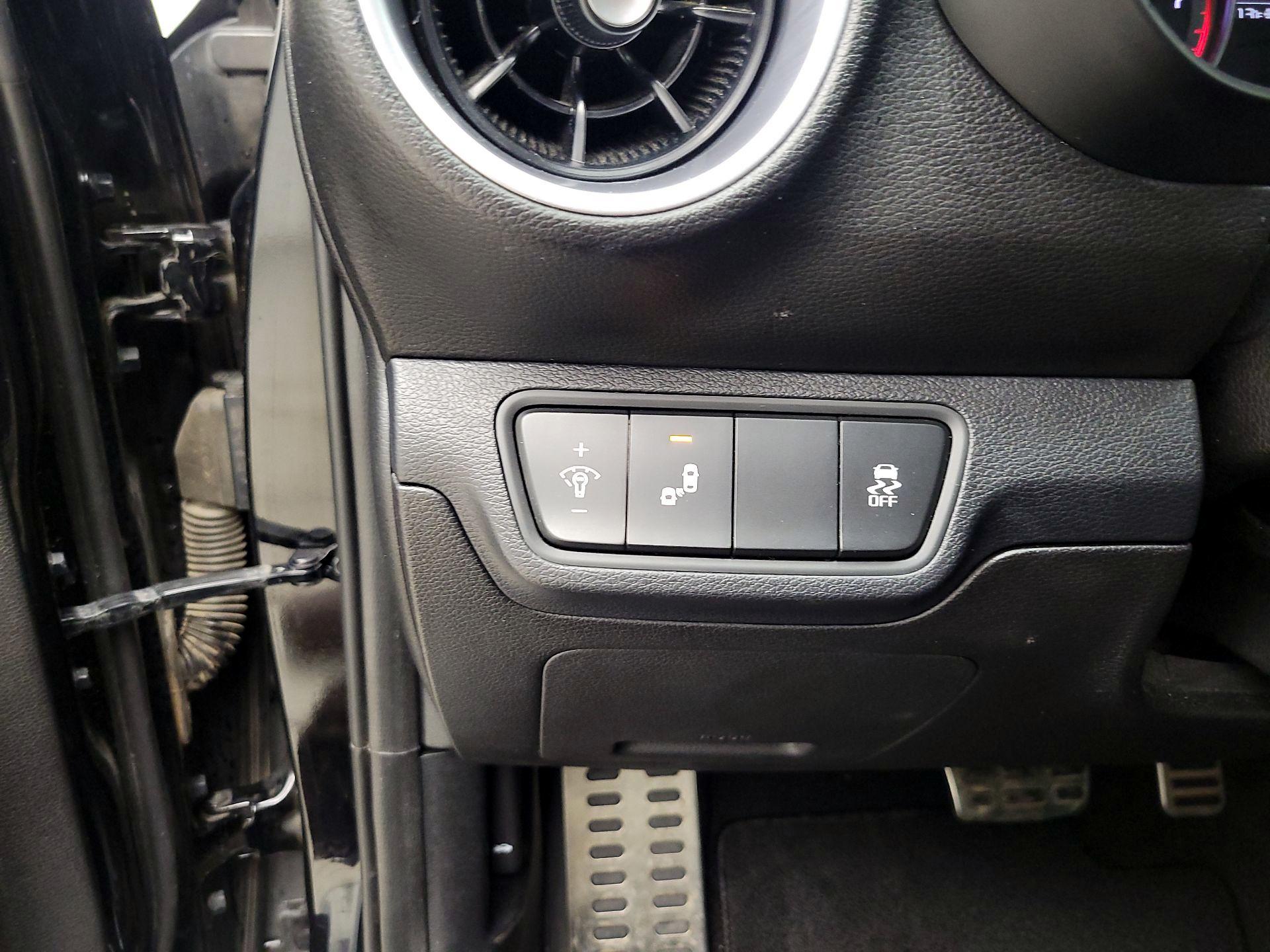 Thumbnail: 2023 Kia Forte - 13