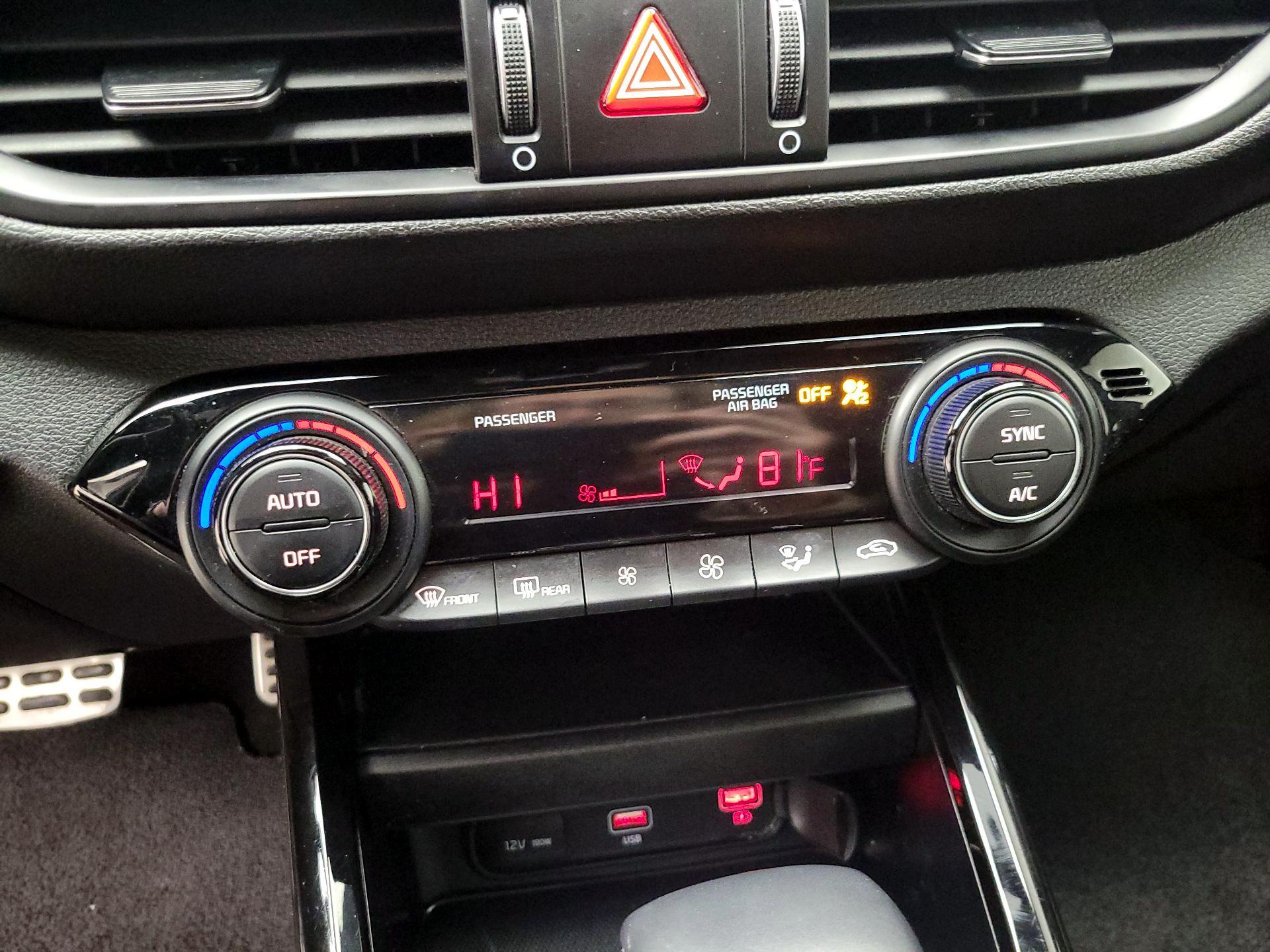 Thumbnail: 2023 Kia Forte - 17