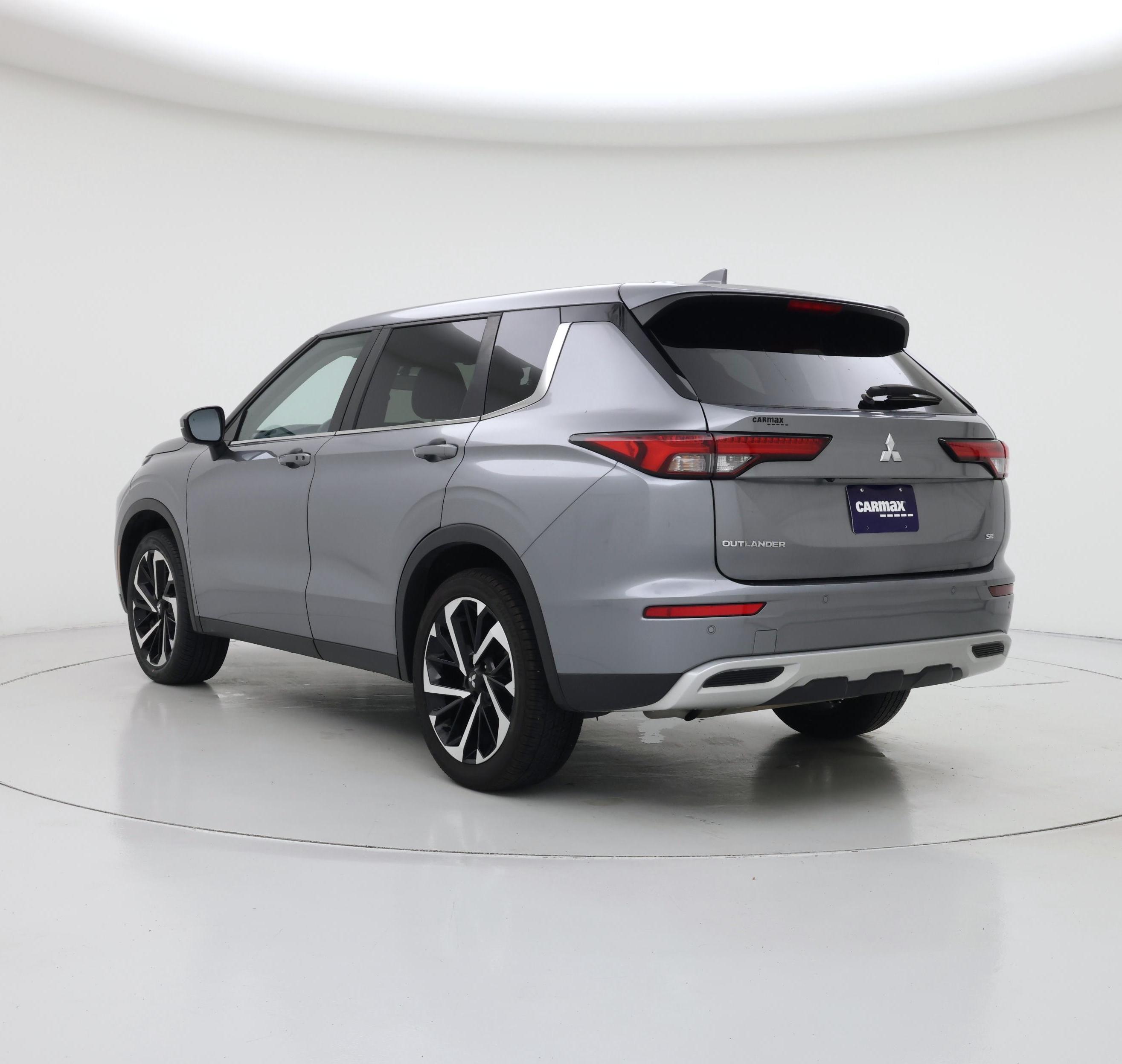 Thumbnail: 2024 Mitsubishi Outlander - 2