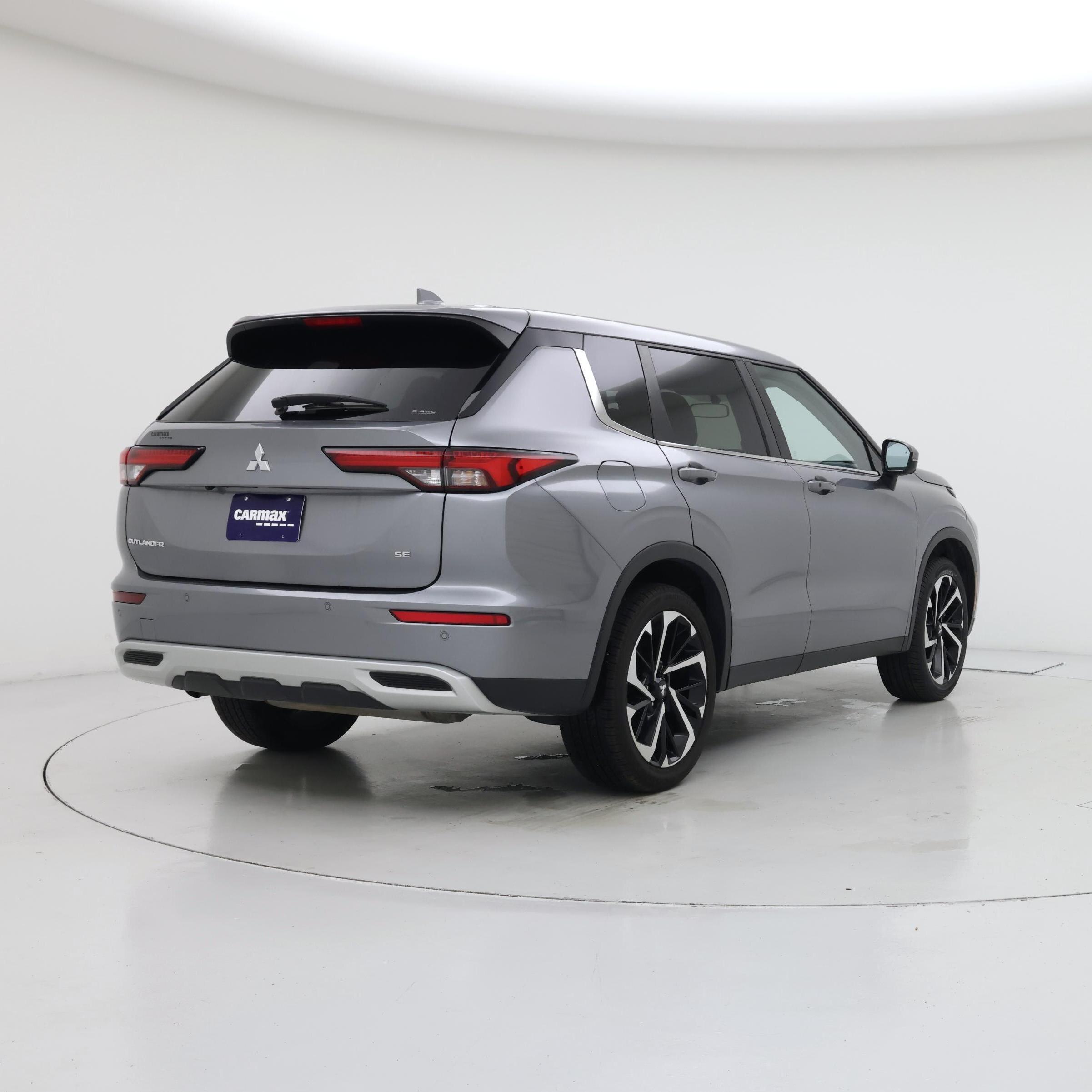 Thumbnail: 2024 Mitsubishi Outlander - 8