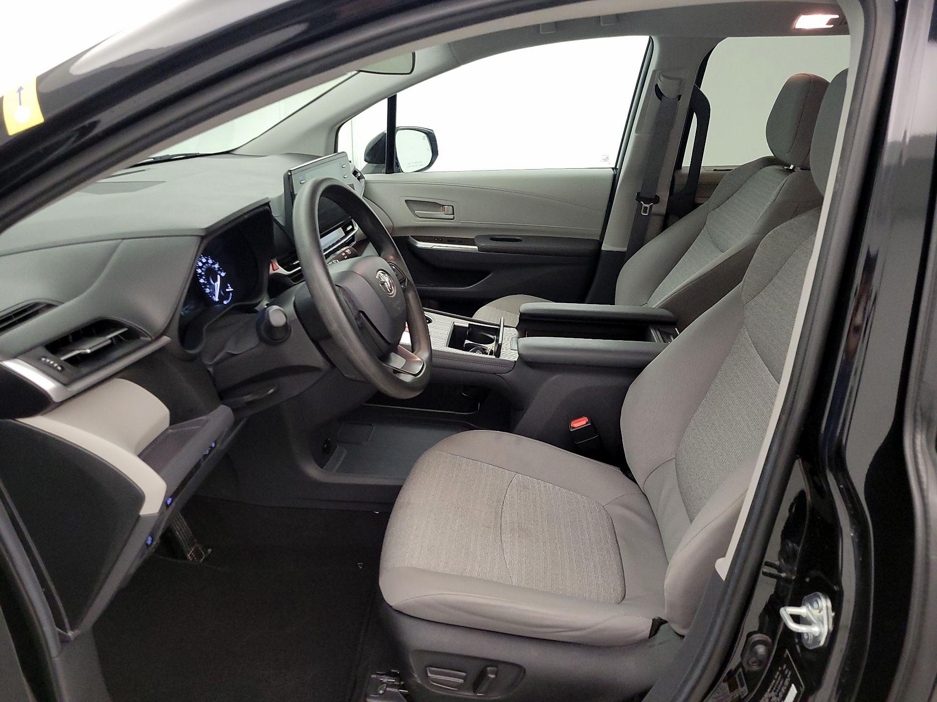 Thumbnail: 2024 Toyota Sienna - 11