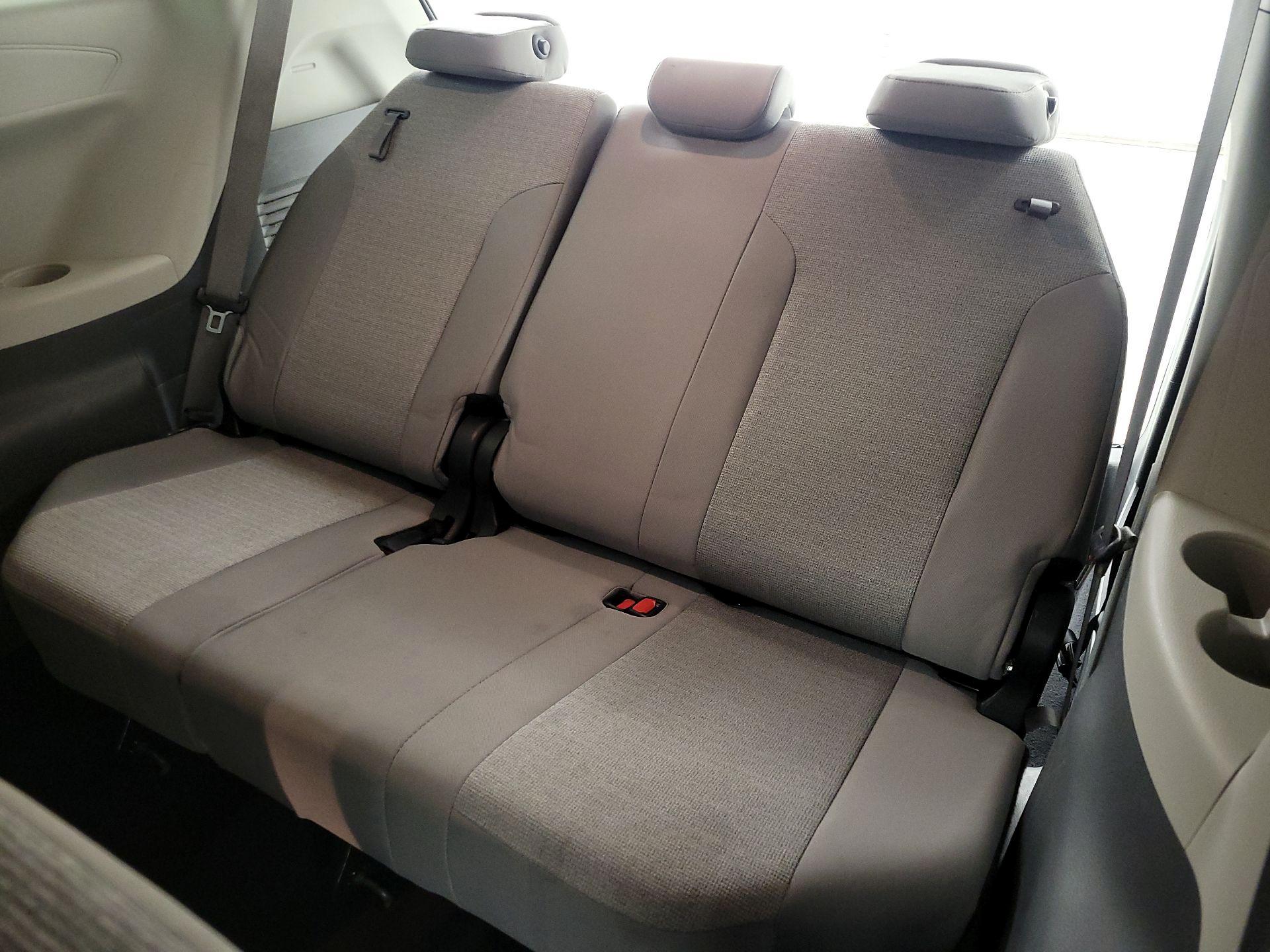 Thumbnail: 2024 Toyota Sienna - 20