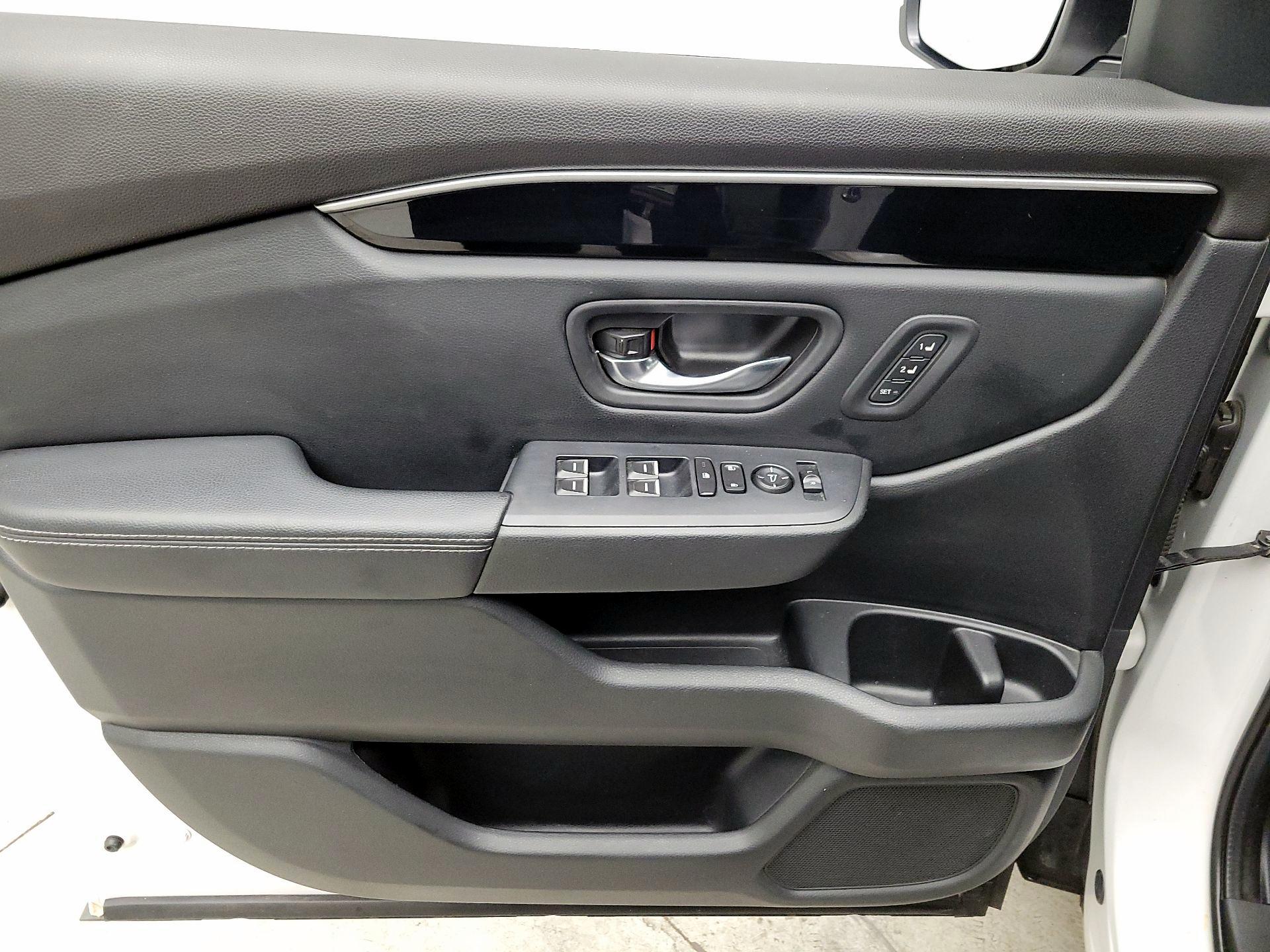 Thumbnail: 2023 Honda Pilot - 12