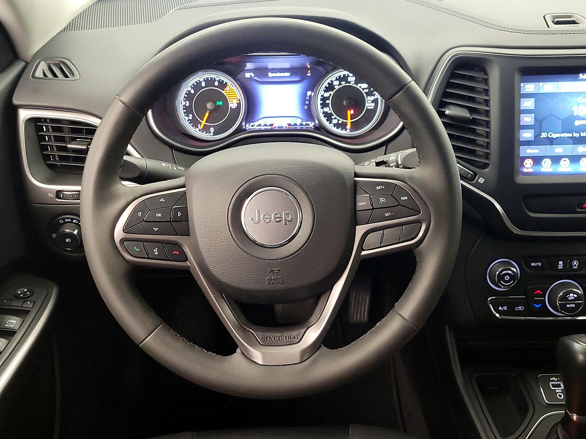 Thumbnail: 2022 Jeep Cherokee - 10