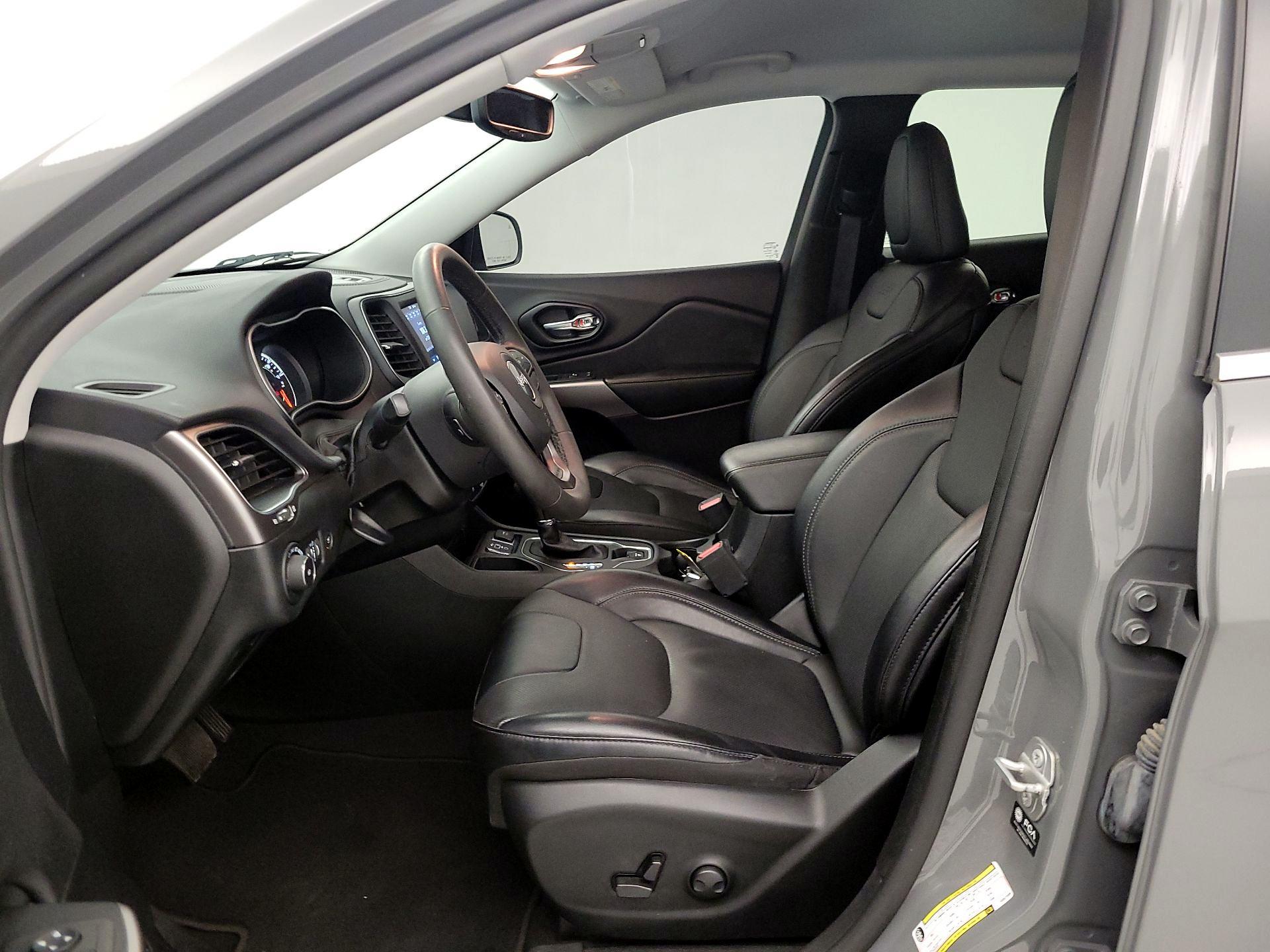 Thumbnail: 2022 Jeep Cherokee - 11