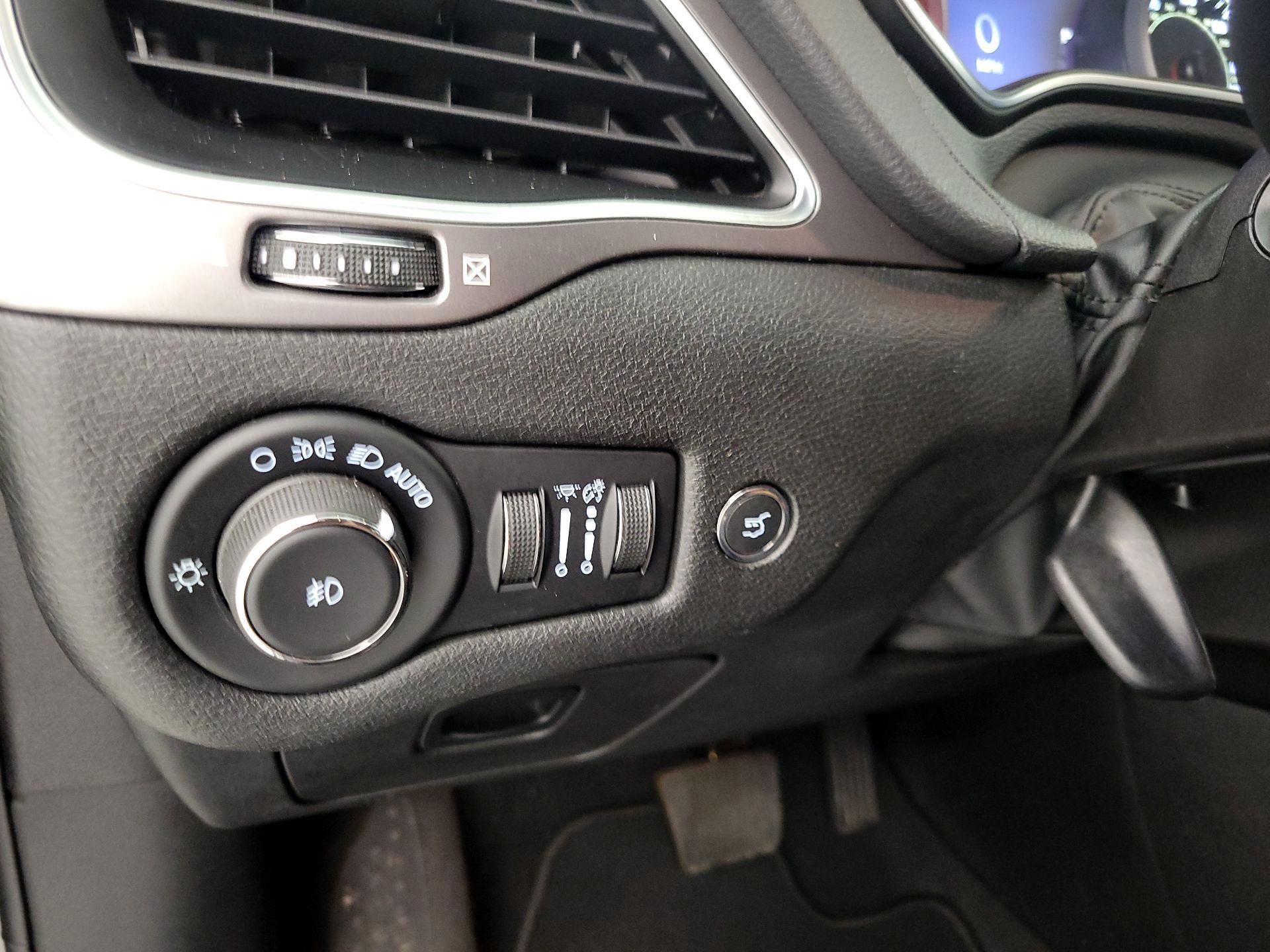 Thumbnail: 2022 Jeep Cherokee - 13