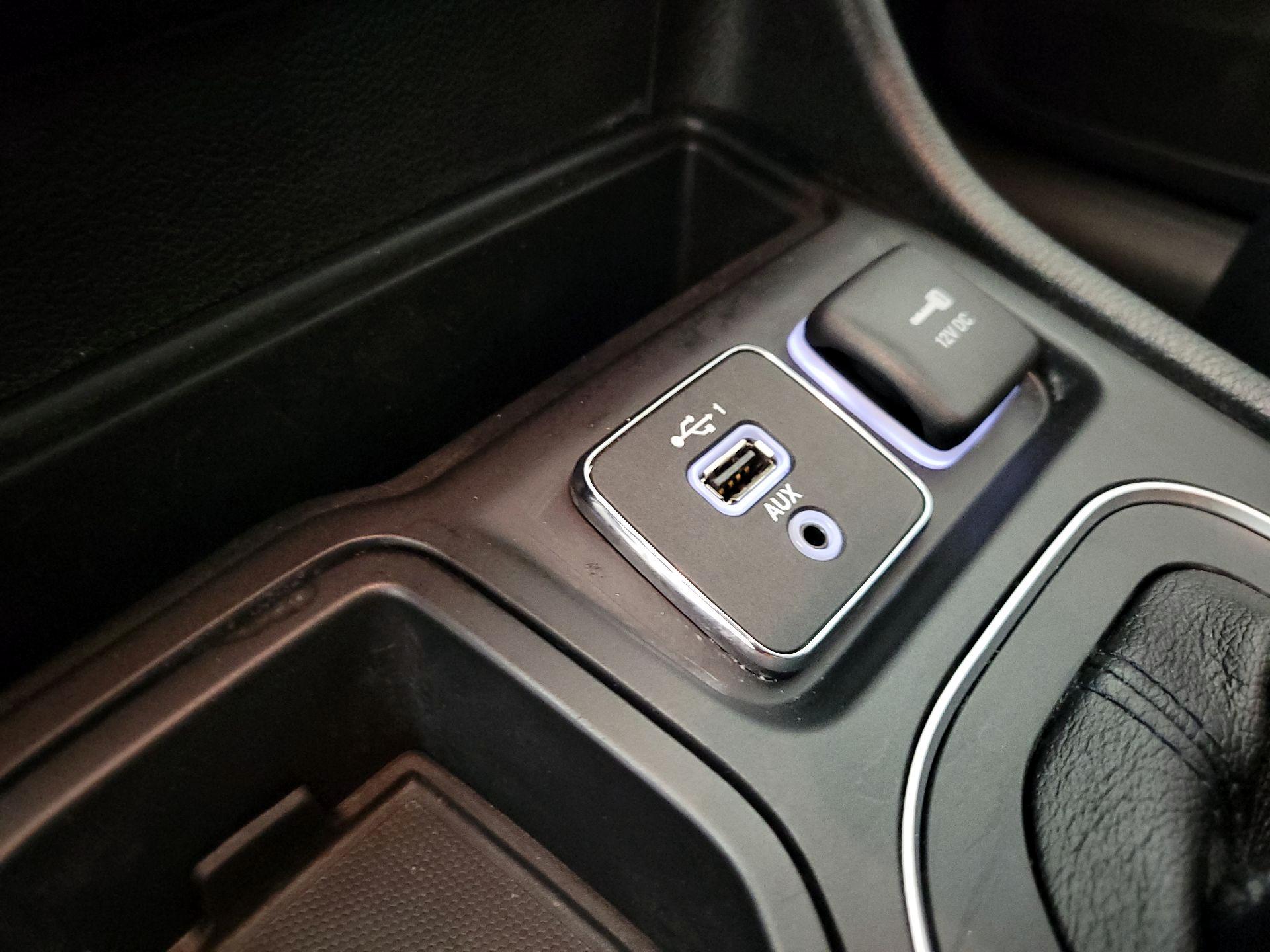 Thumbnail: 2022 Jeep Cherokee - 18