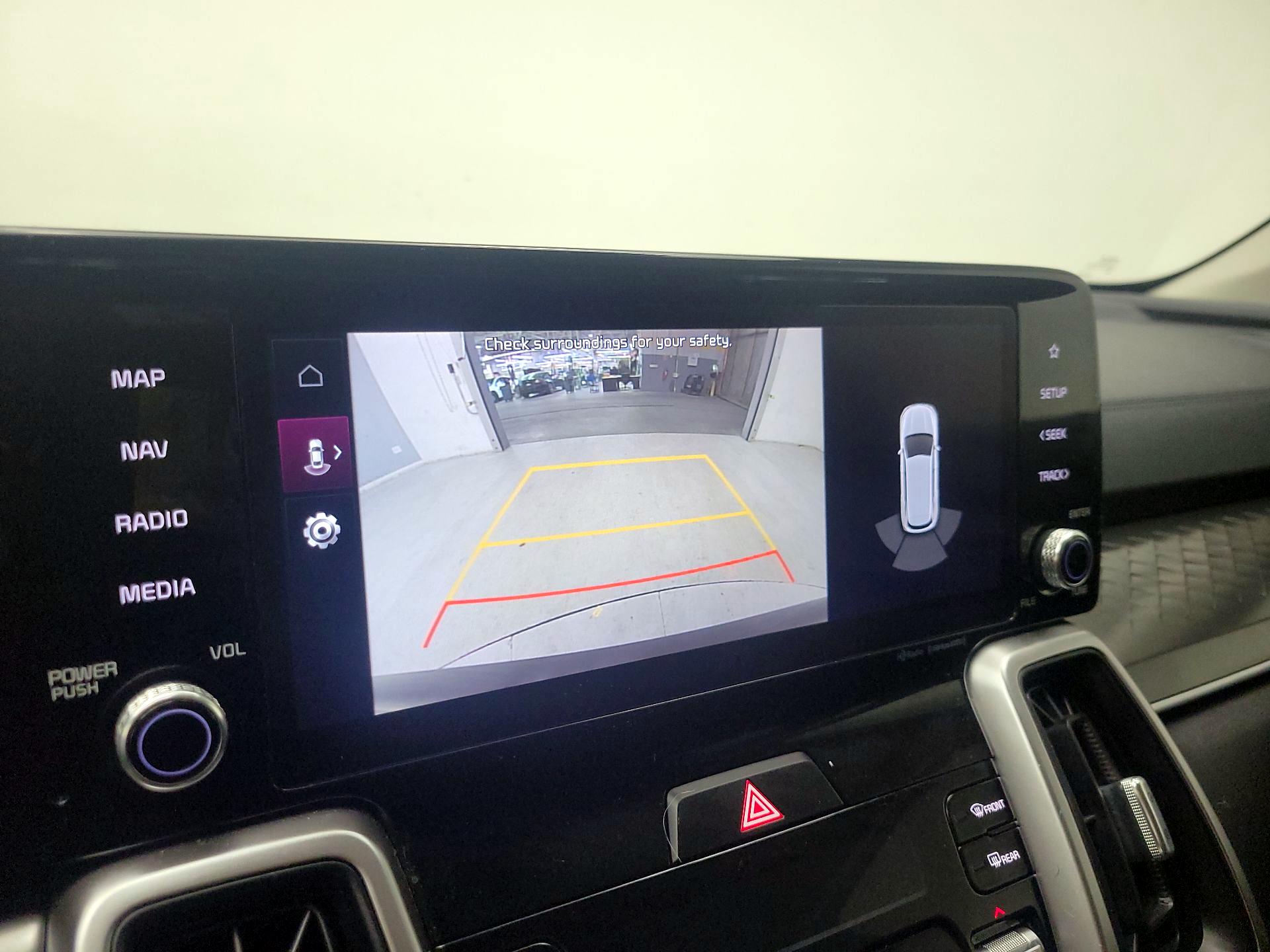 Thumbnail: 2022 Kia Sorento - 15