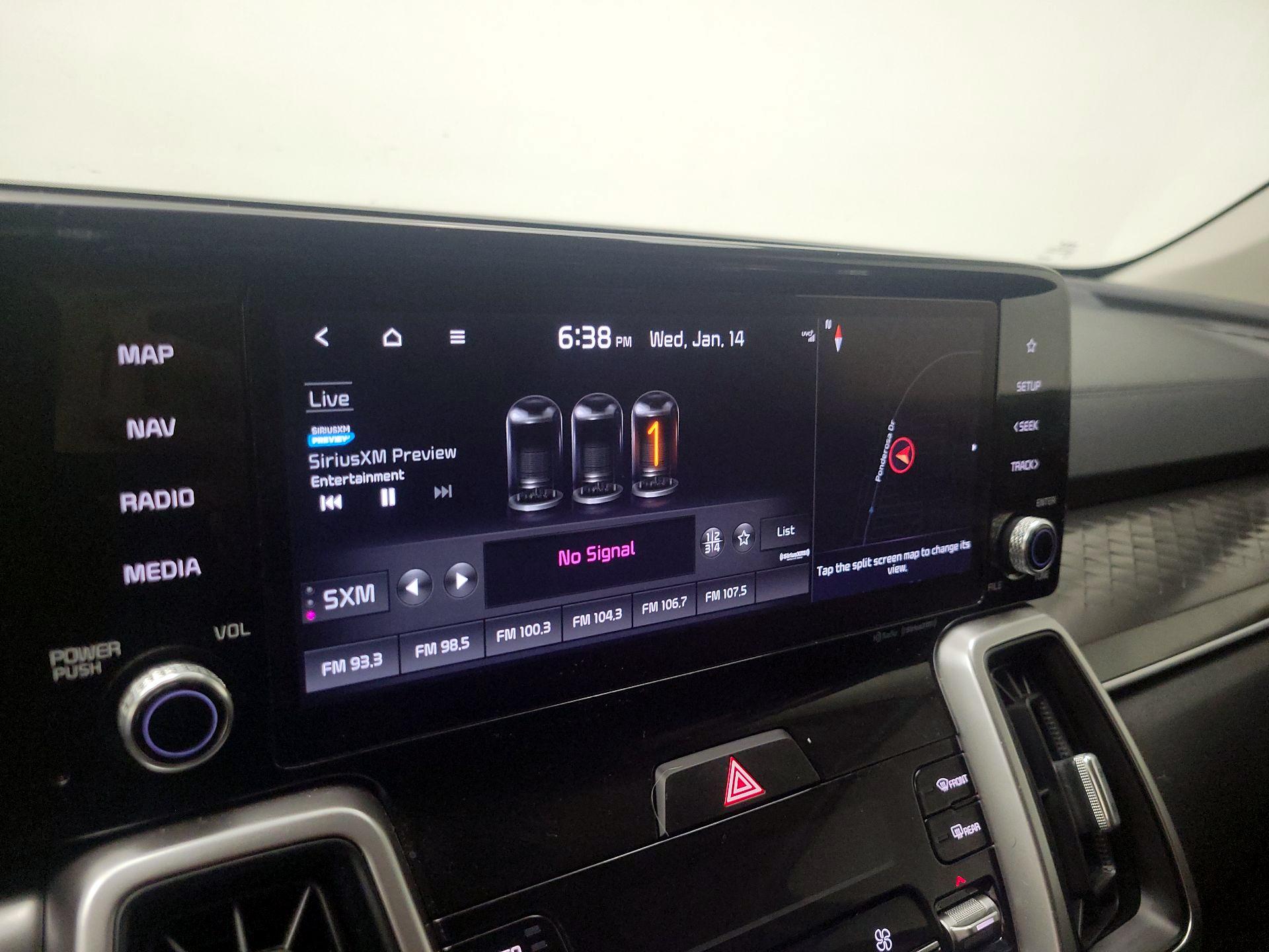 Thumbnail: 2022 Kia Sorento - 16