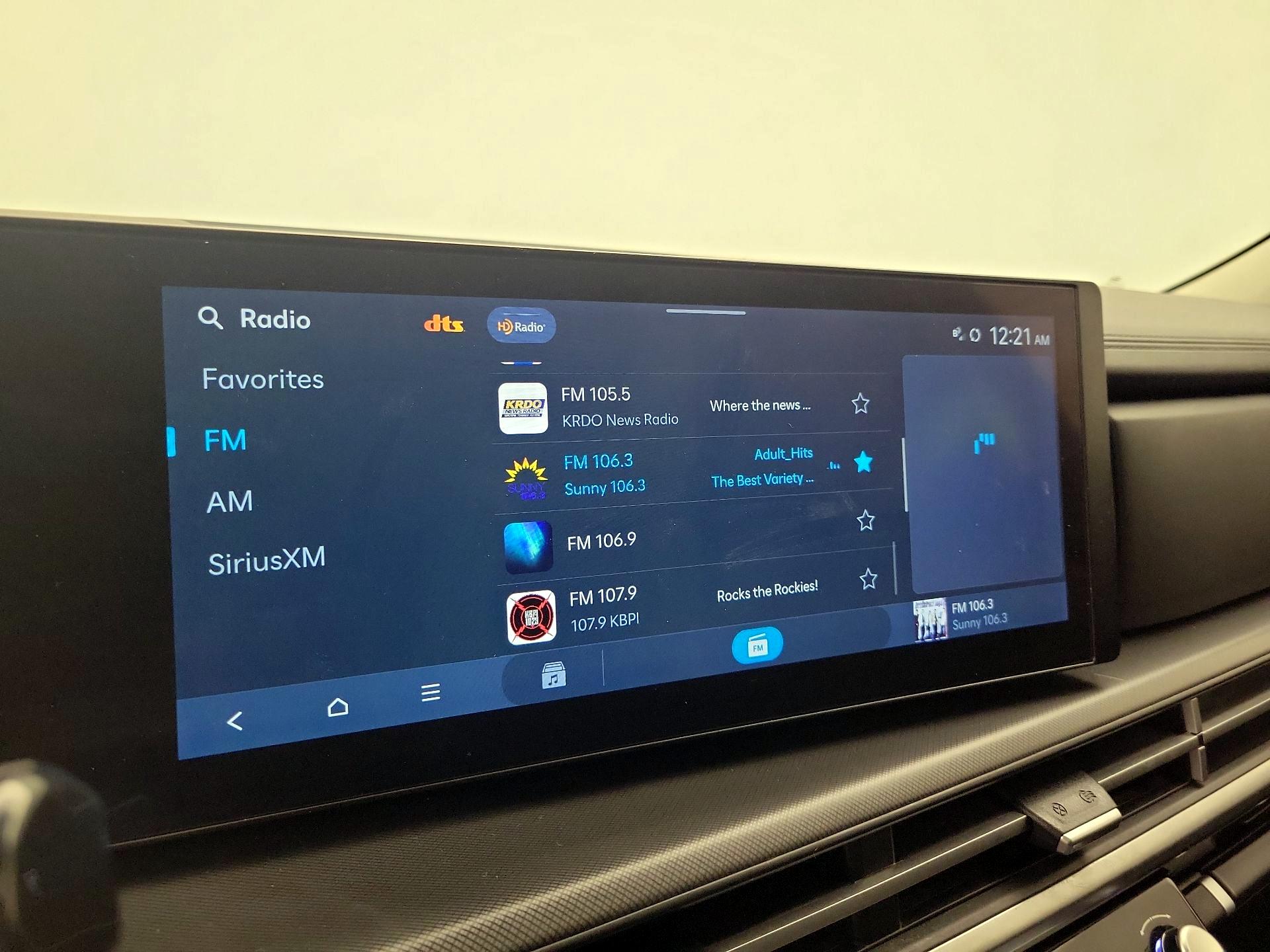 Thumbnail: 2024 Hyundai Santa Fe - 16