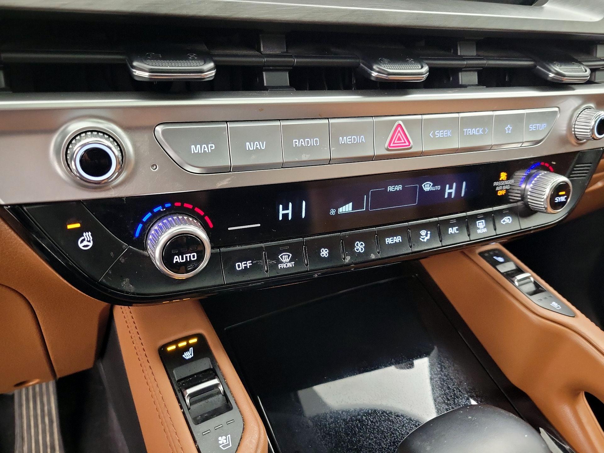 Thumbnail: 2023 Kia Telluride - 17