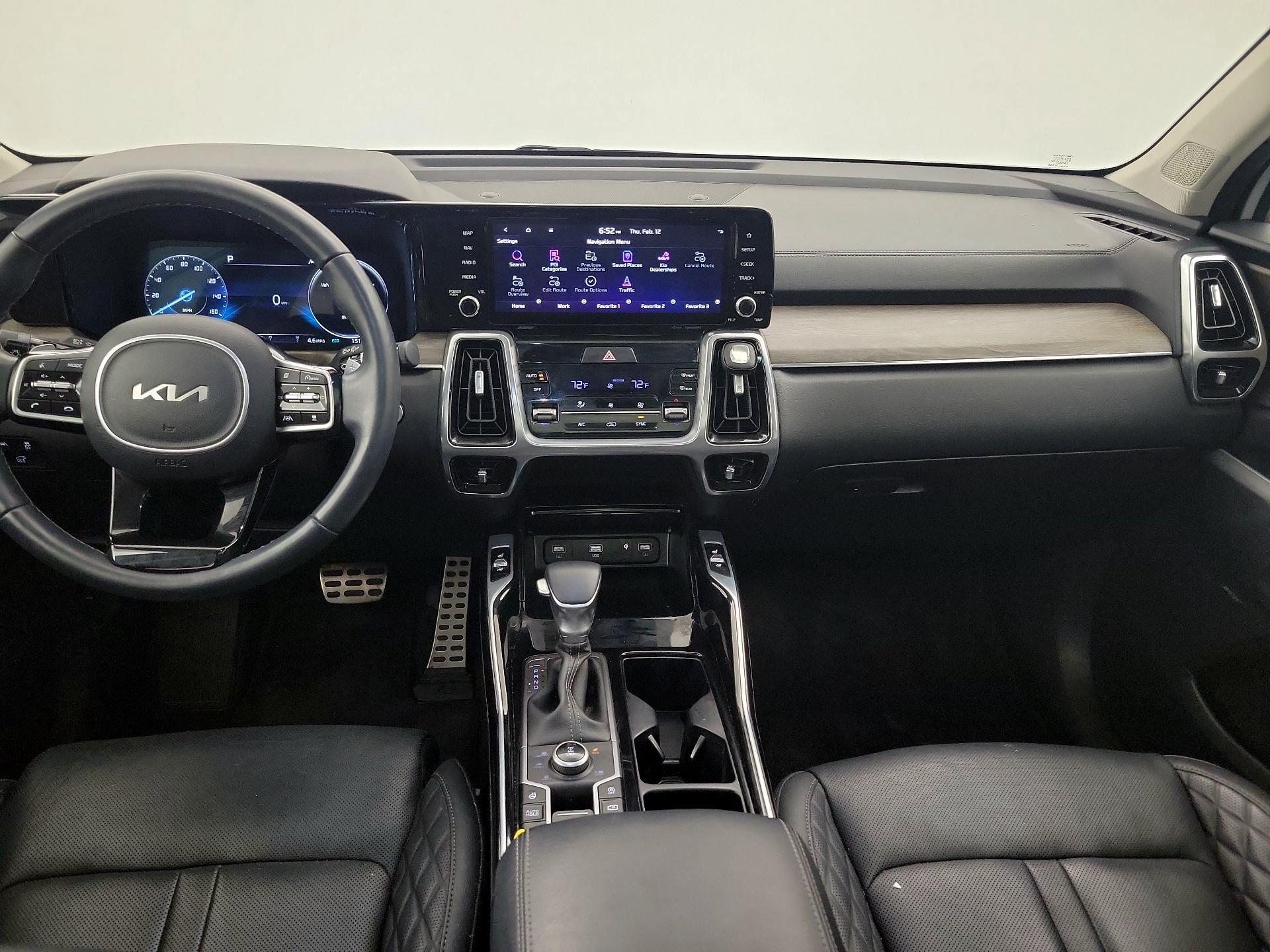 Thumbnail: 2023 Kia Sorento - 9