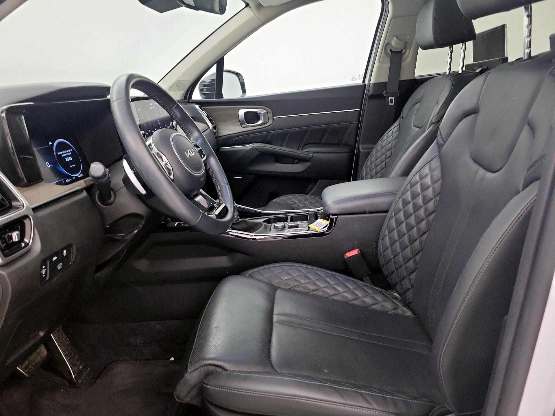 Thumbnail: 2023 Kia Sorento - 11