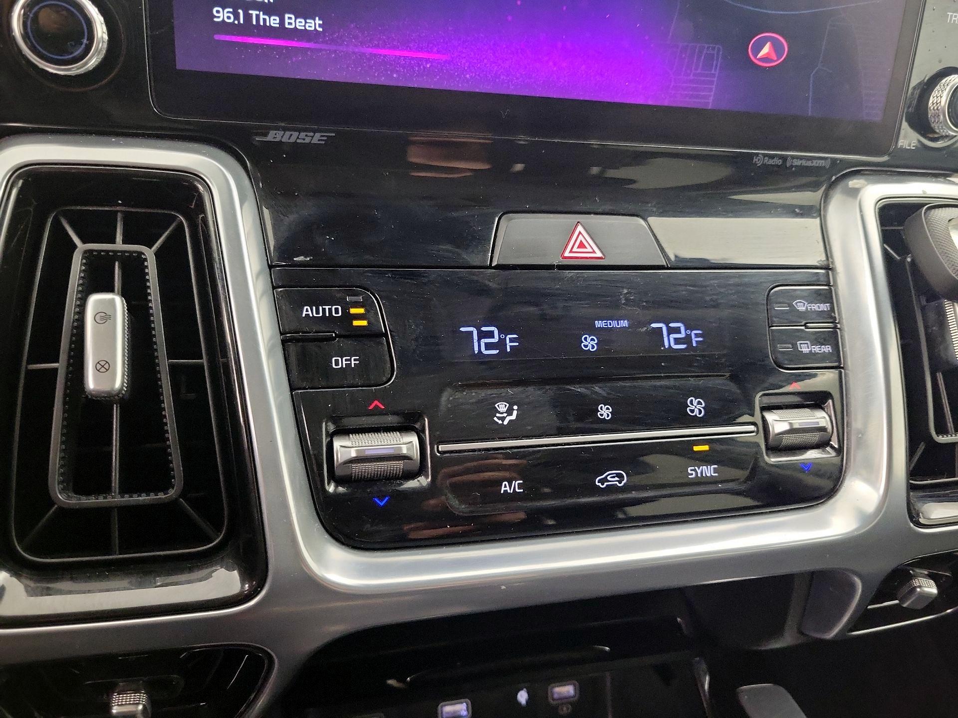 Thumbnail: 2023 Kia Sorento - 17