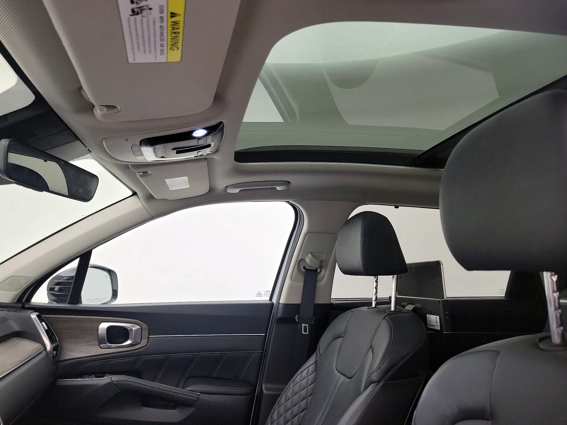 Thumbnail: 2023 Kia Sorento - 20