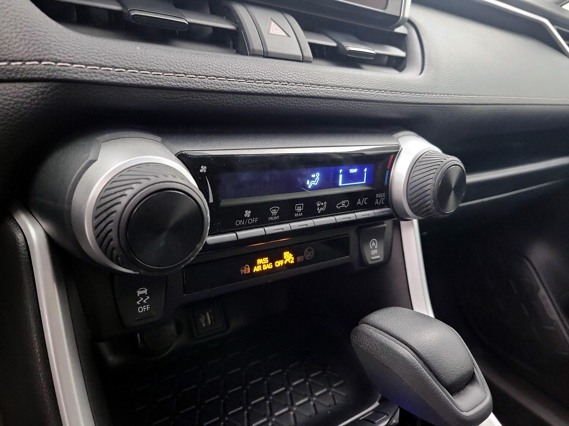 Thumbnail: 2025 Toyota RAV4 - 17