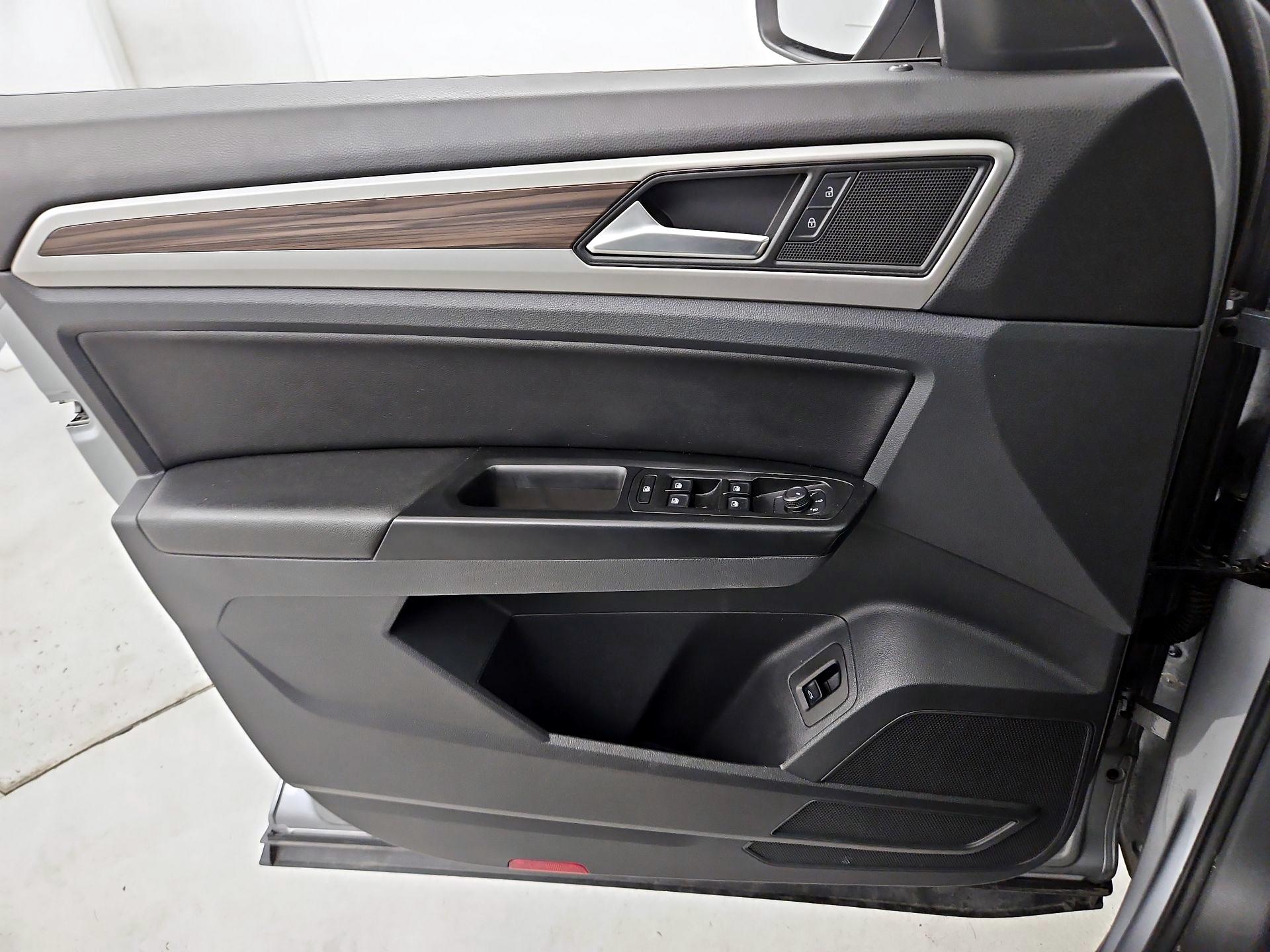 Thumbnail: 2021 Volkswagen Atlas - 12