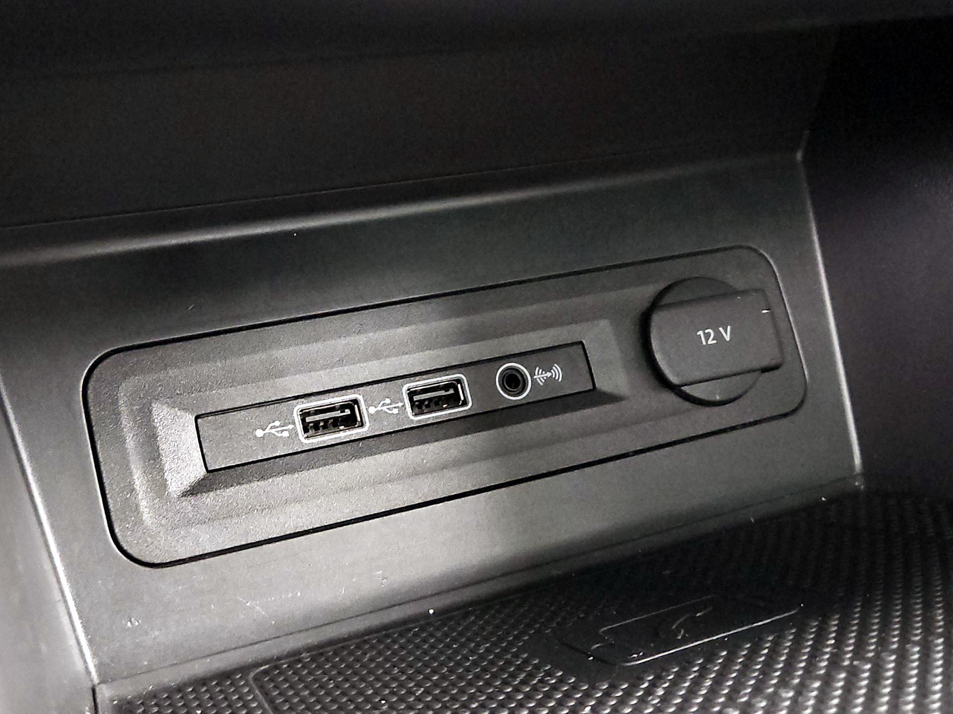 Thumbnail: 2021 Volkswagen Atlas - 18