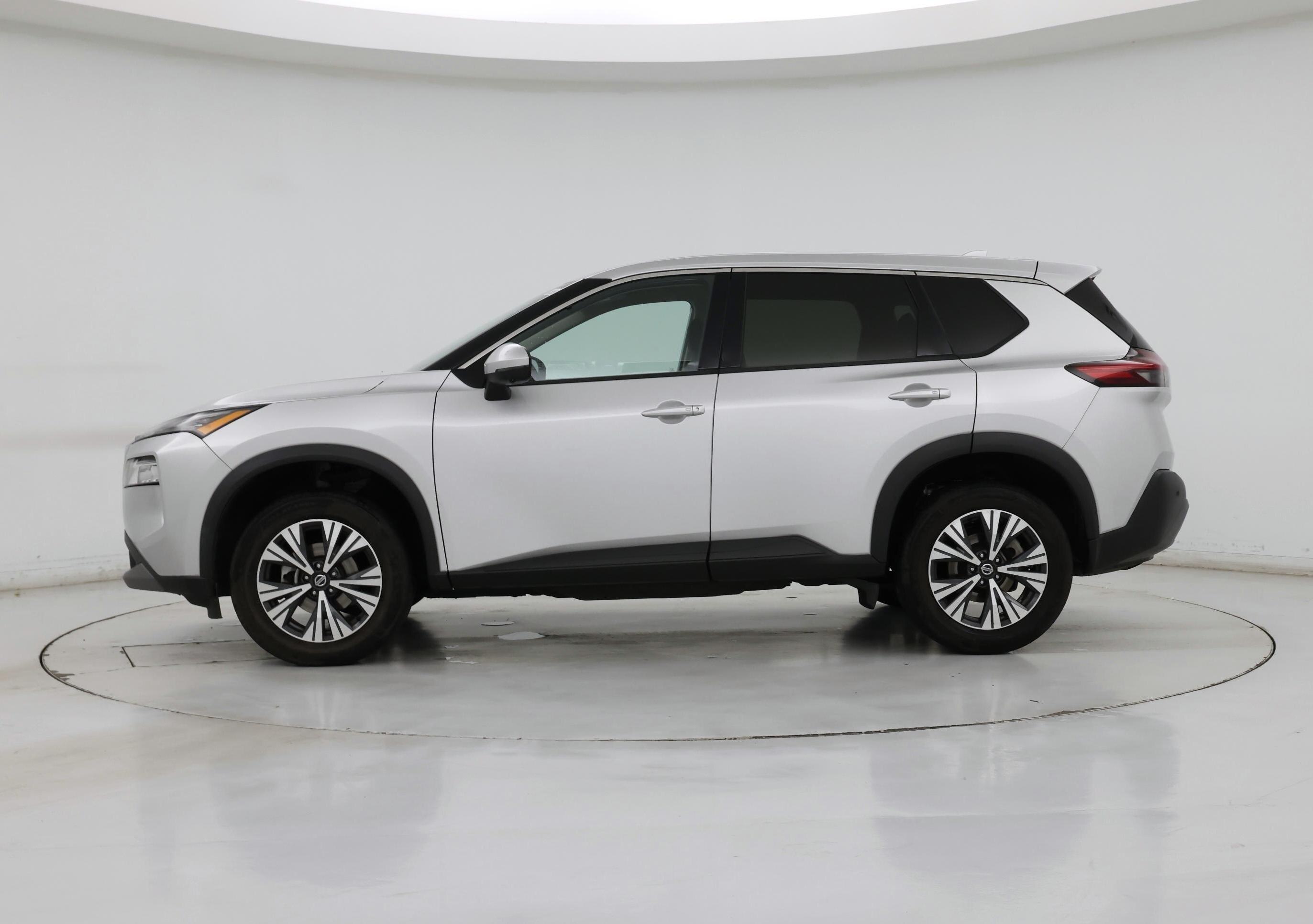 Thumbnail: 2021 Nissan Rogue - 3