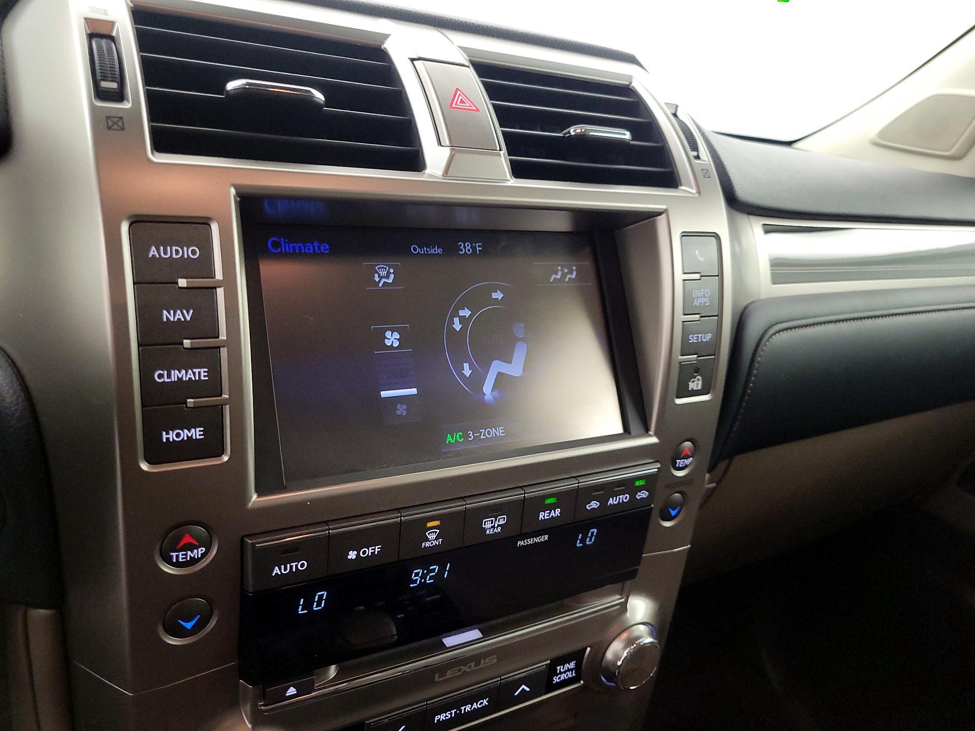 Thumbnail: 2020 Lexus GX - 17