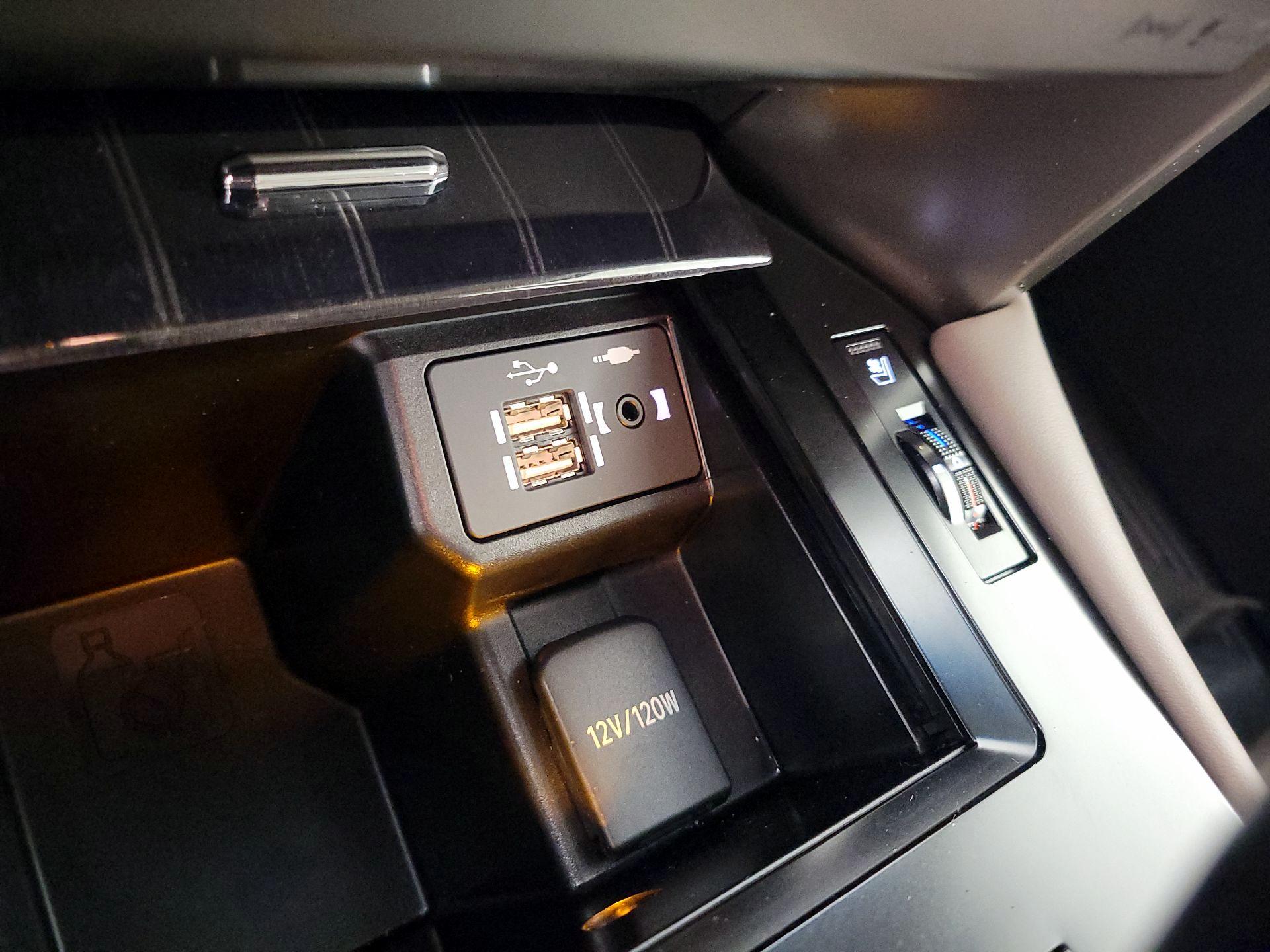 Thumbnail: 2020 Lexus GX - 19