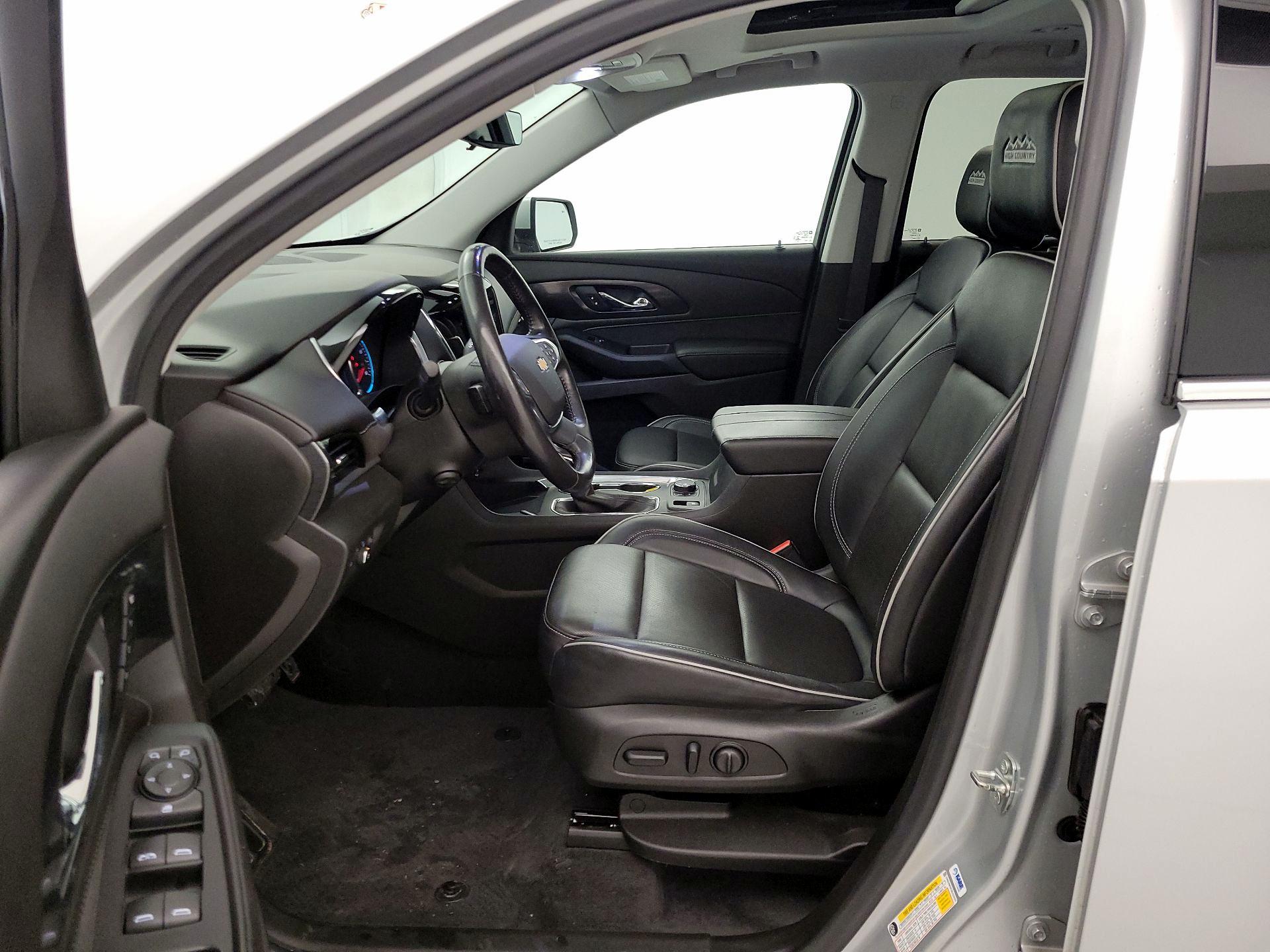 Thumbnail: 2021 Chevrolet Traverse - 11