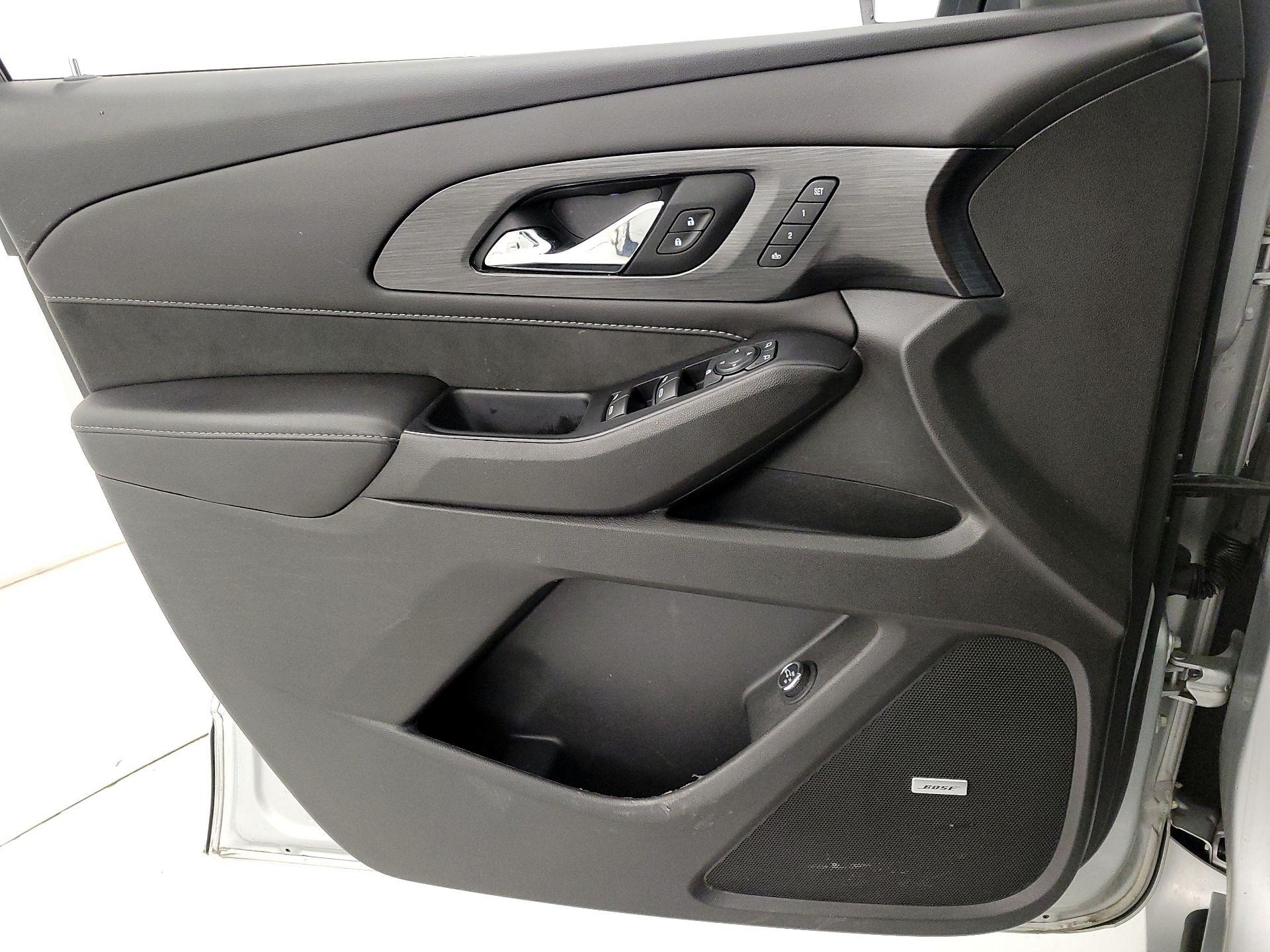 Thumbnail: 2021 Chevrolet Traverse - 12