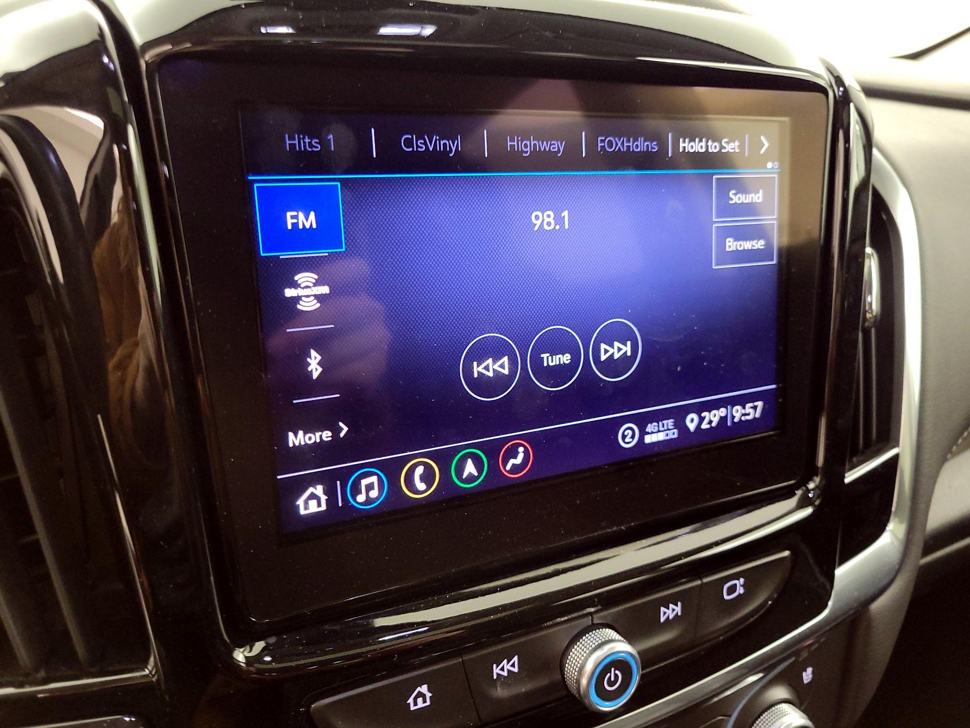 Thumbnail: 2021 Chevrolet Traverse - 15