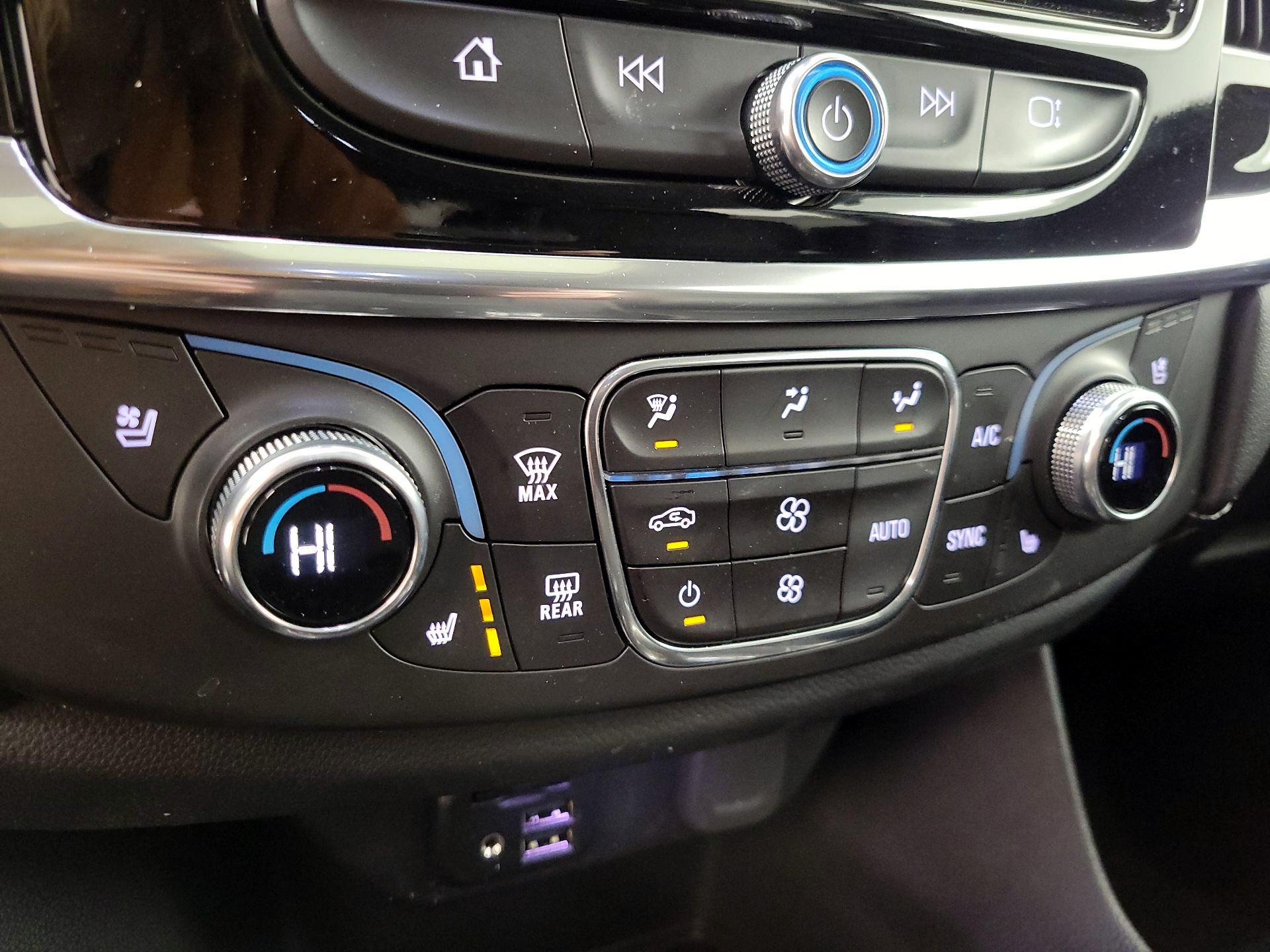 Thumbnail: 2021 Chevrolet Traverse - 16