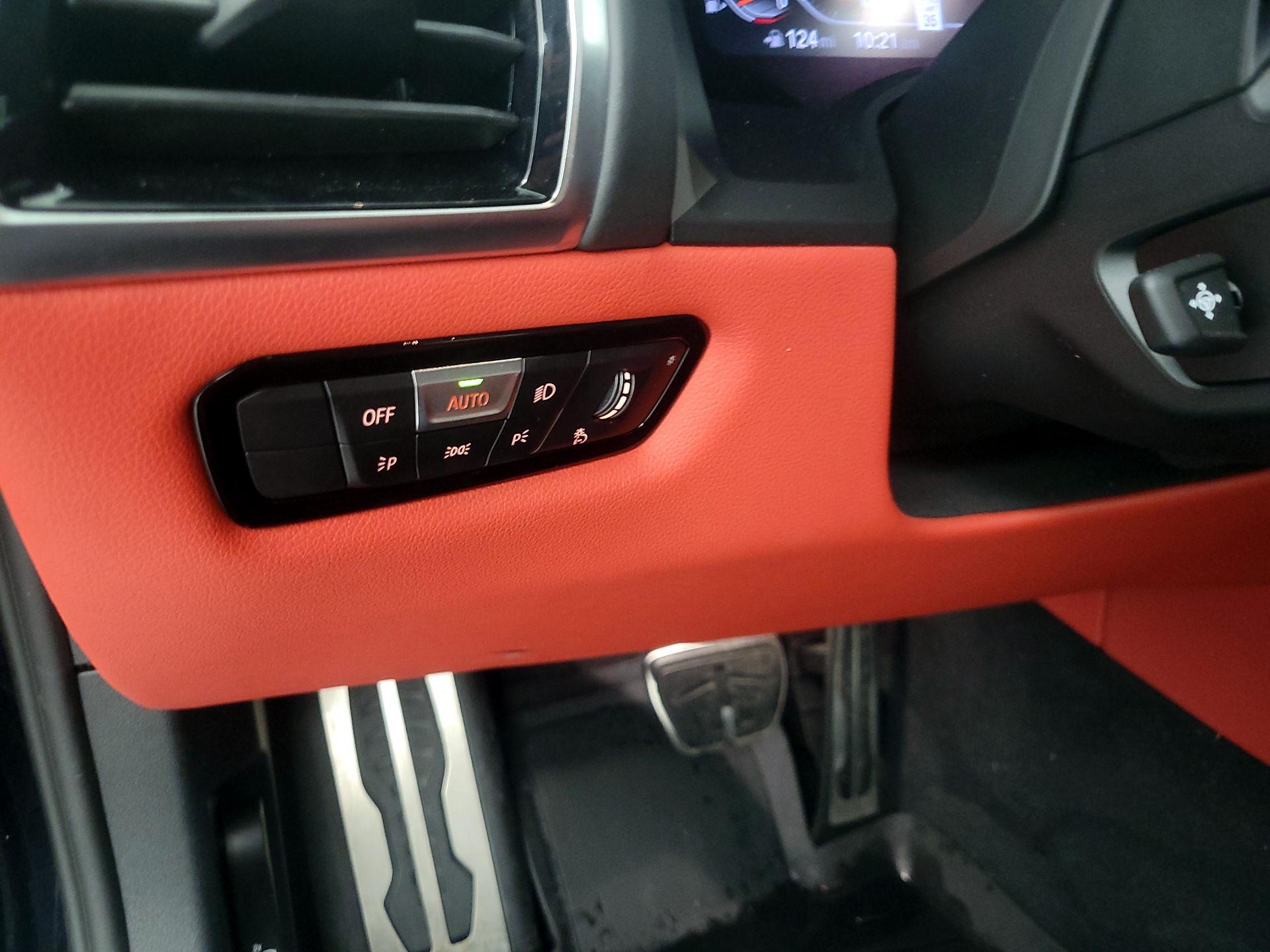 Thumbnail: 2024 BMW 8 Series - 13